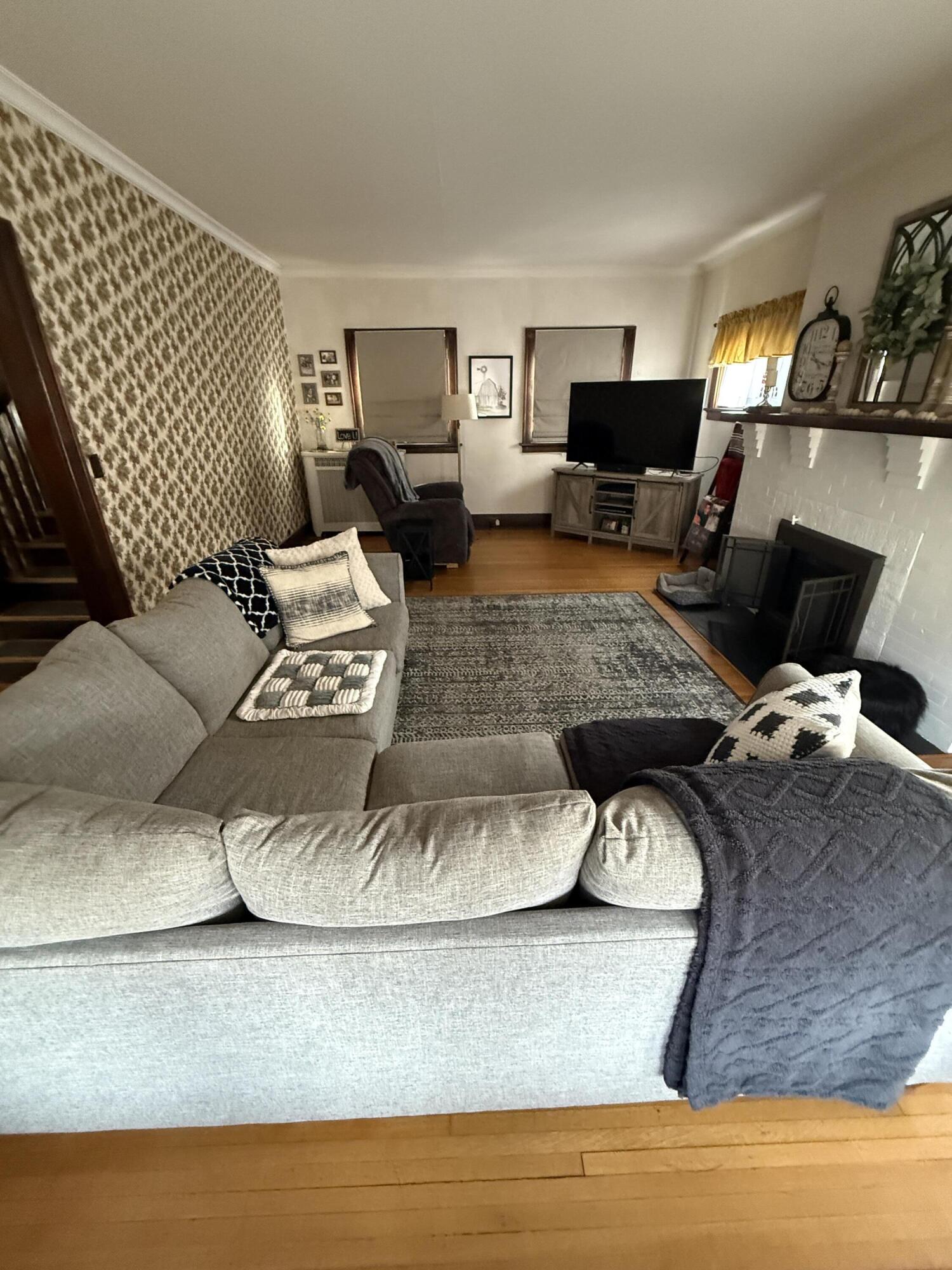 215 W 4th Ave