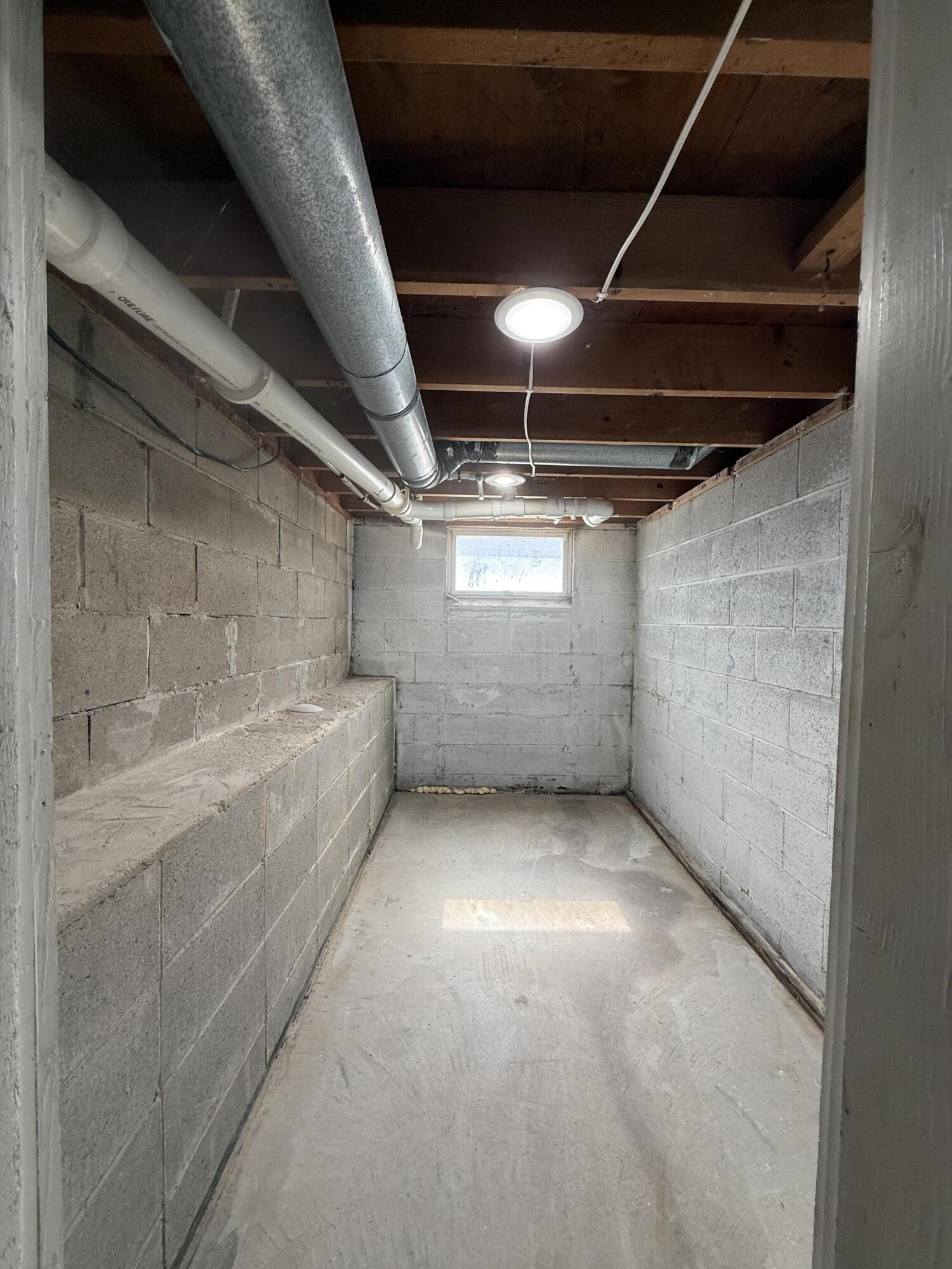 1115 E 3rd Ave