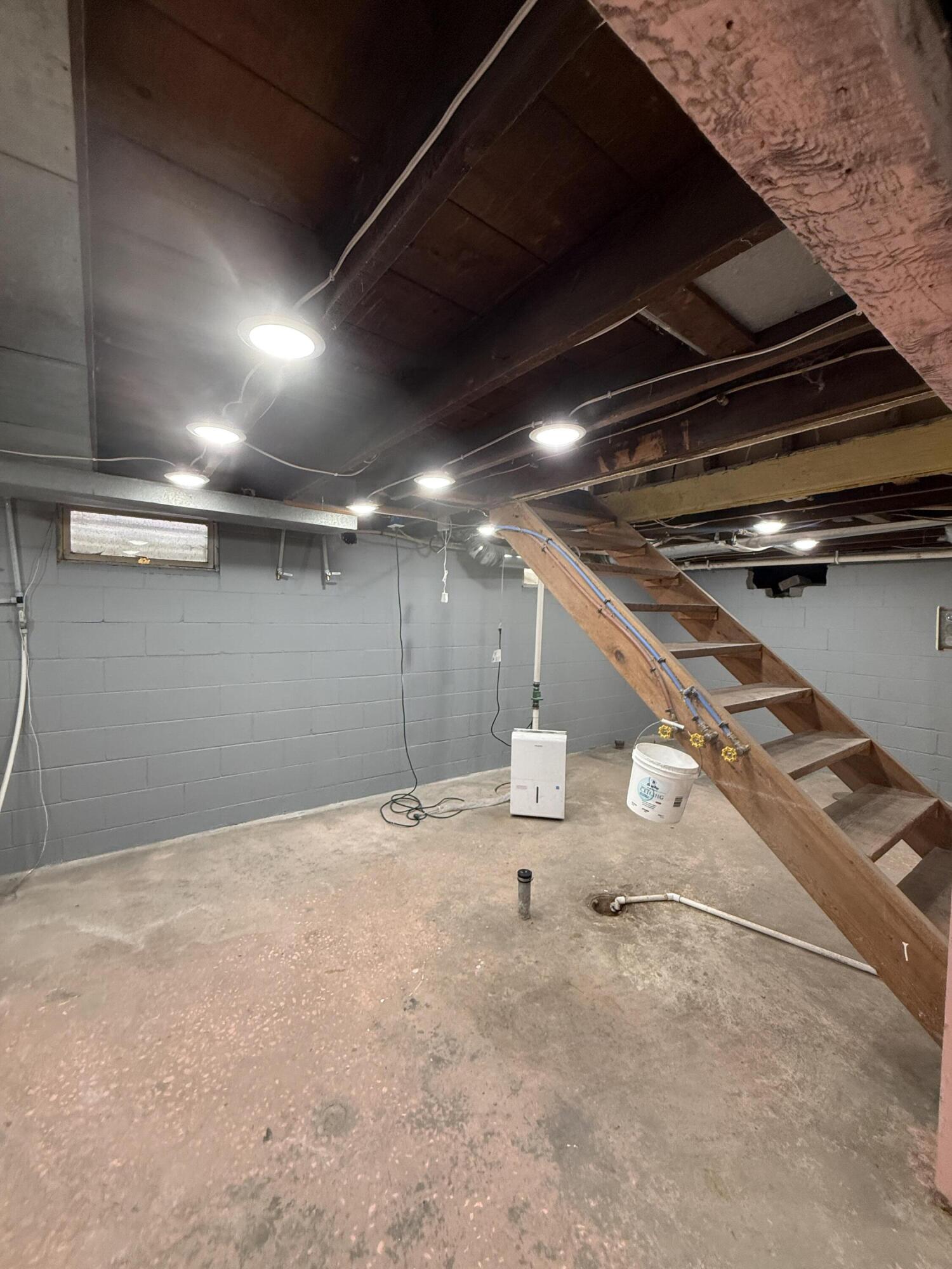 1115 E 3rd Ave