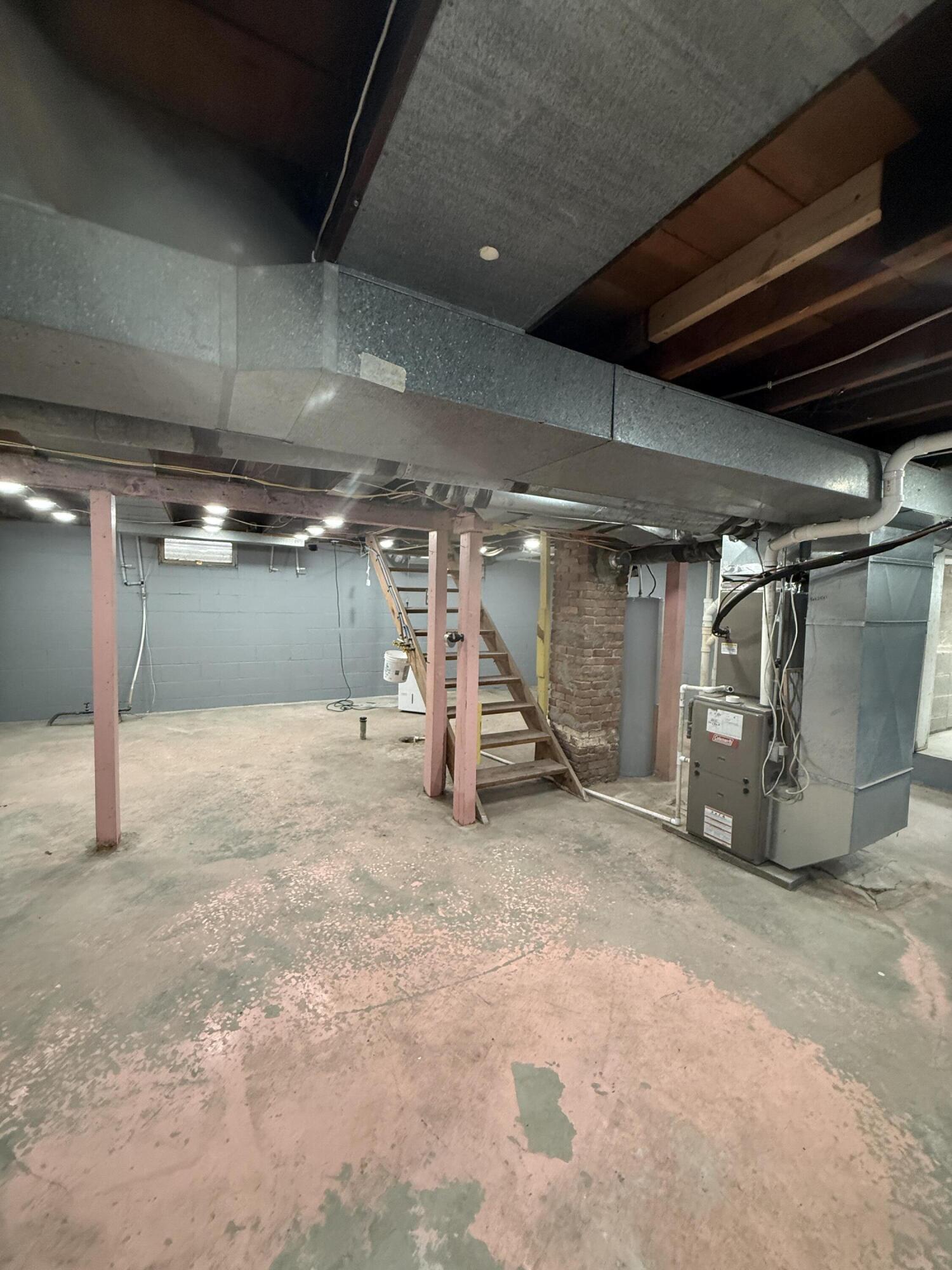 1115 E 3rd Ave