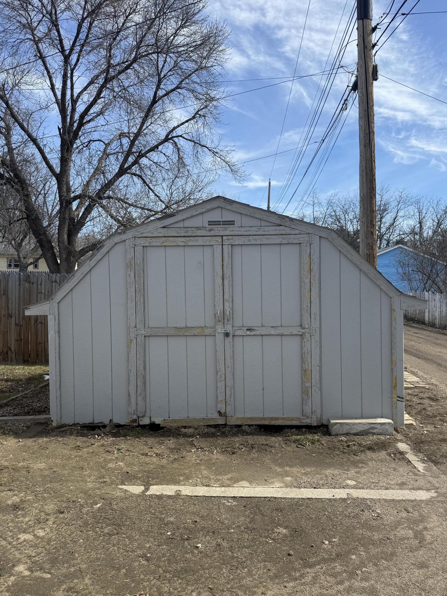 1115 E 3rd Ave