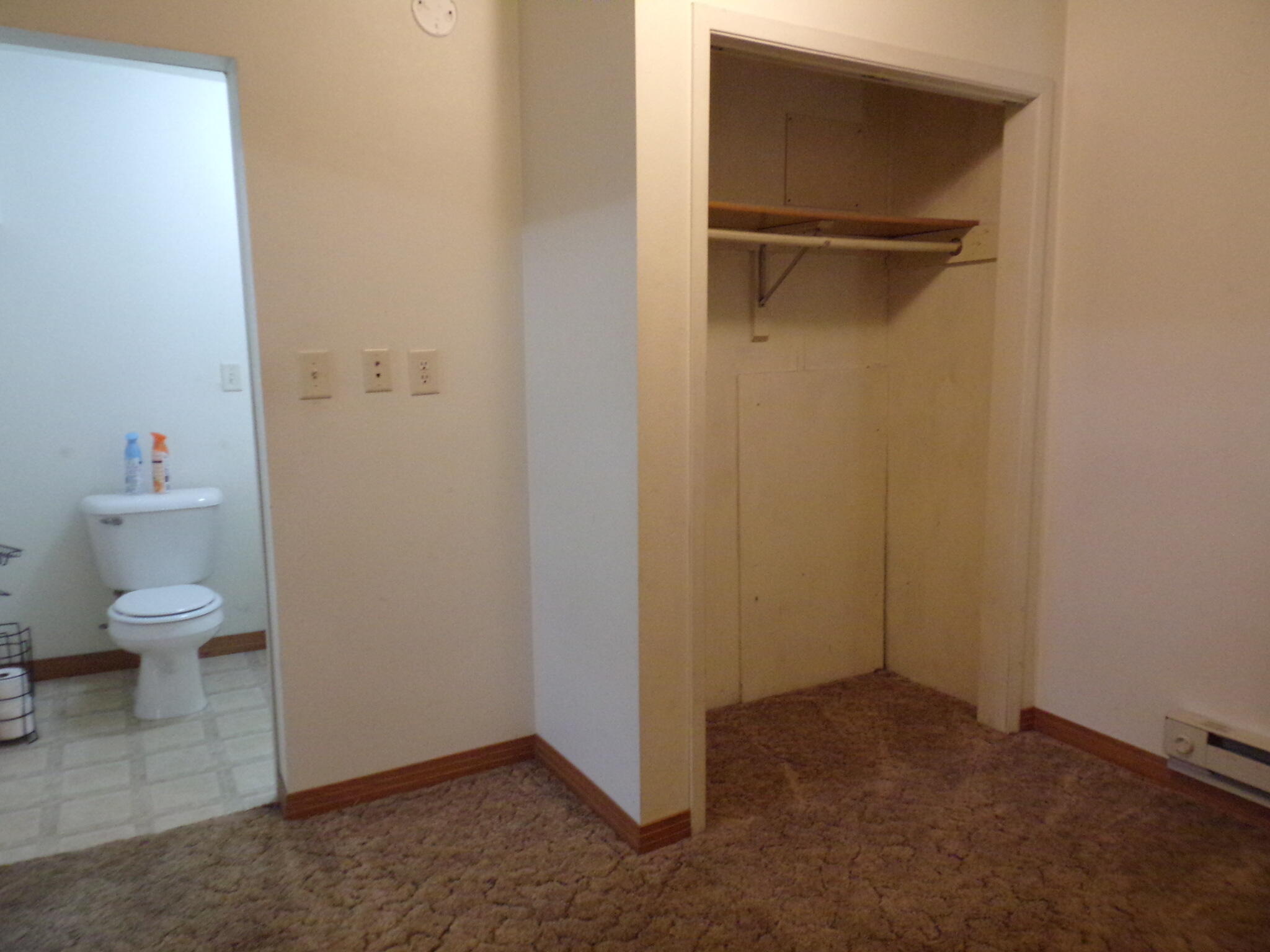 220 W 7th Ave