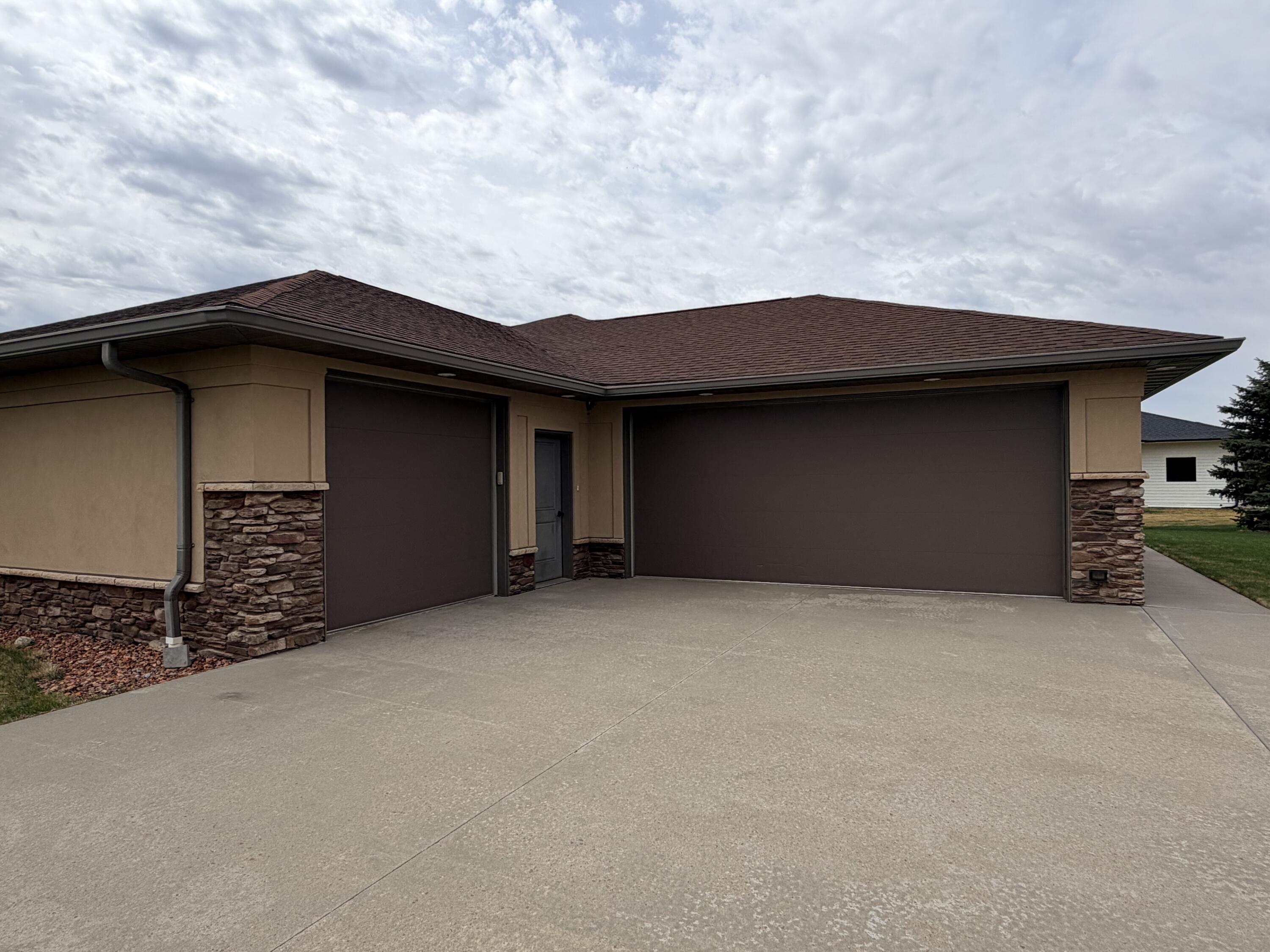 3209 Bills Beach Dr