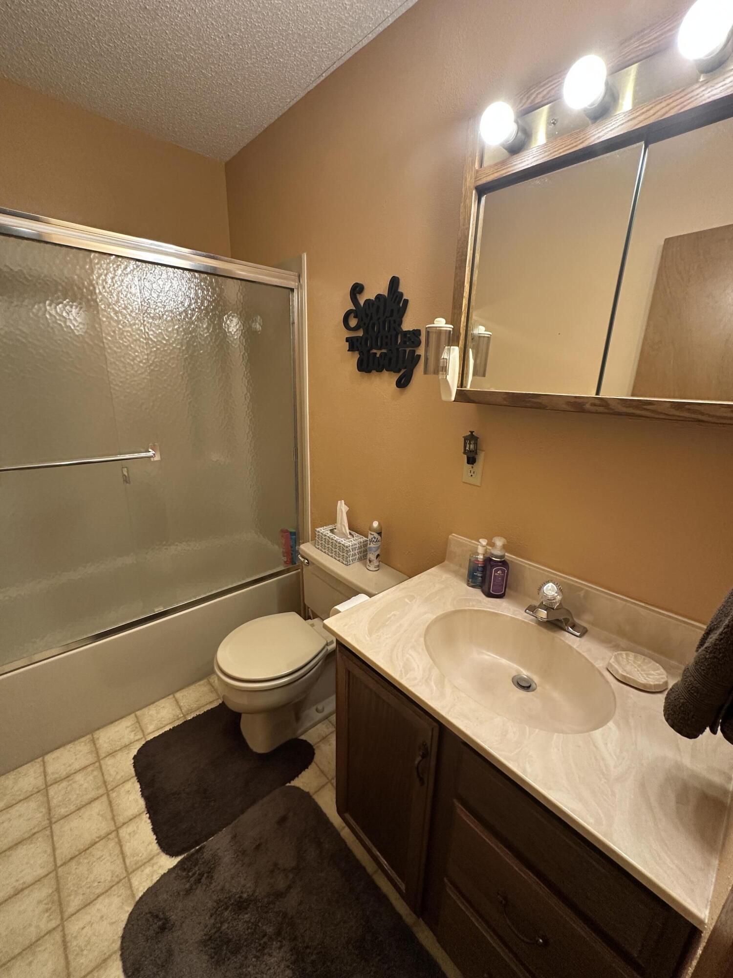 185 S Harmon Dr