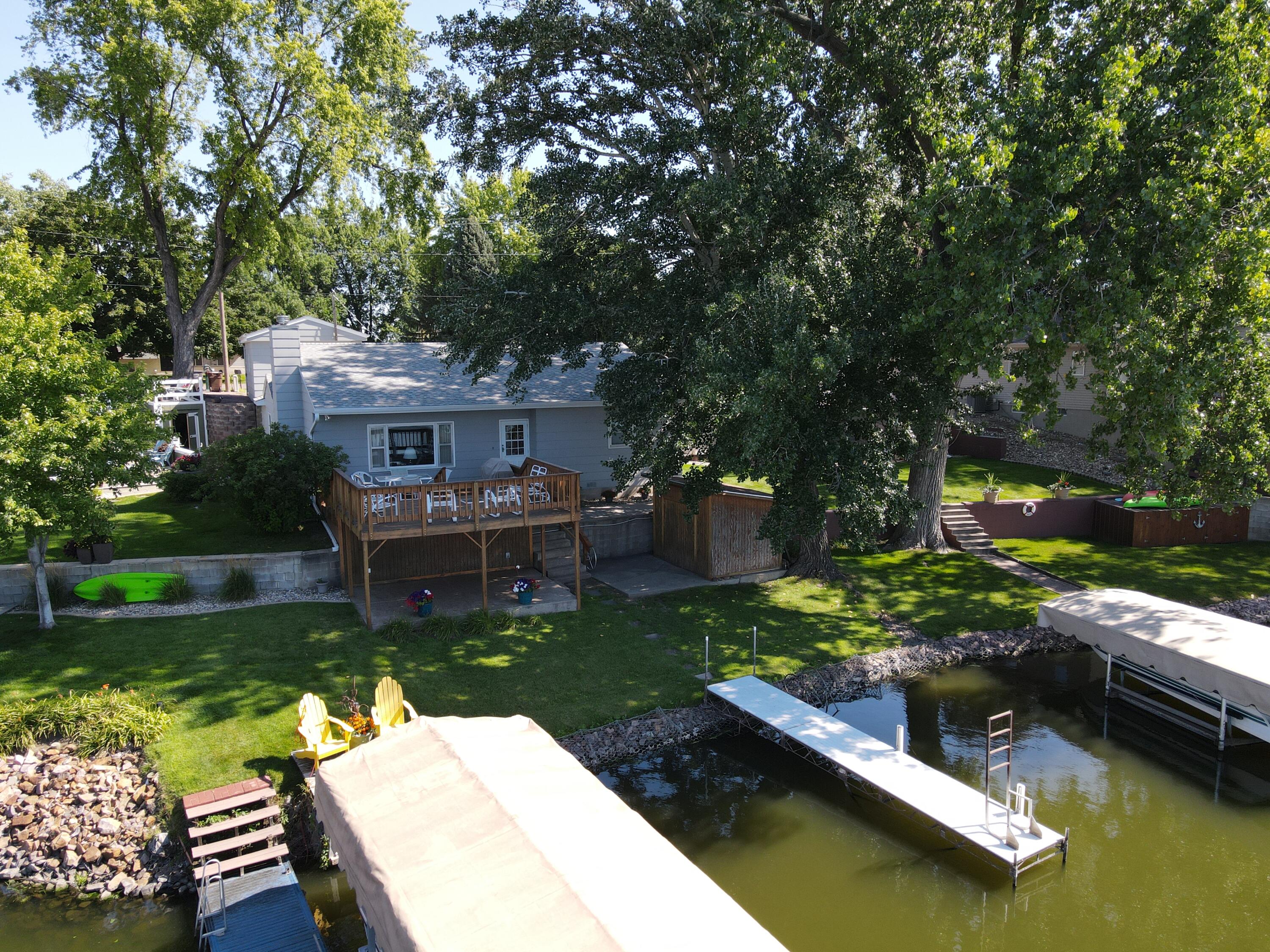 185 S Harmon Dr