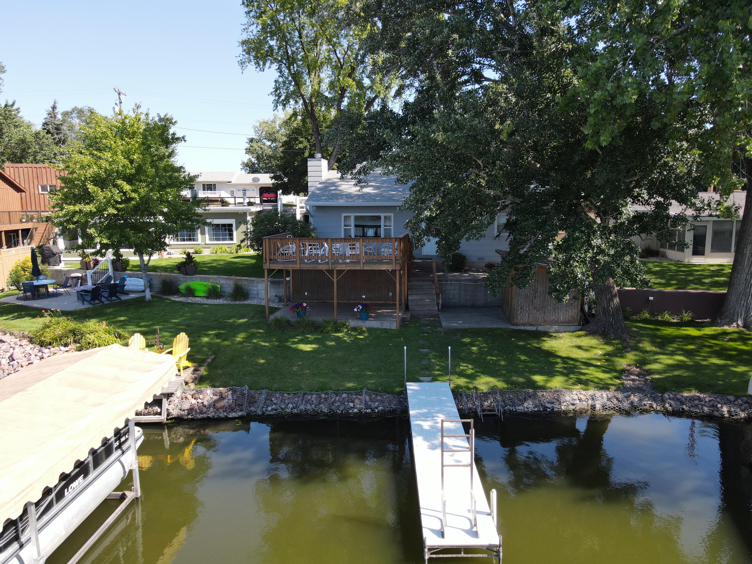 185 S Harmon Dr