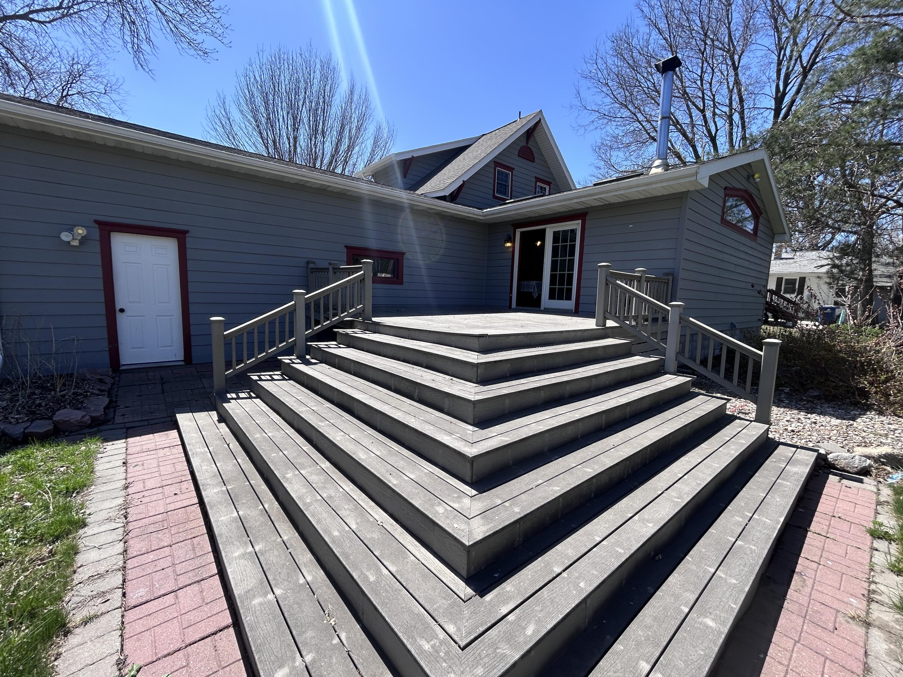 420 McCabe St