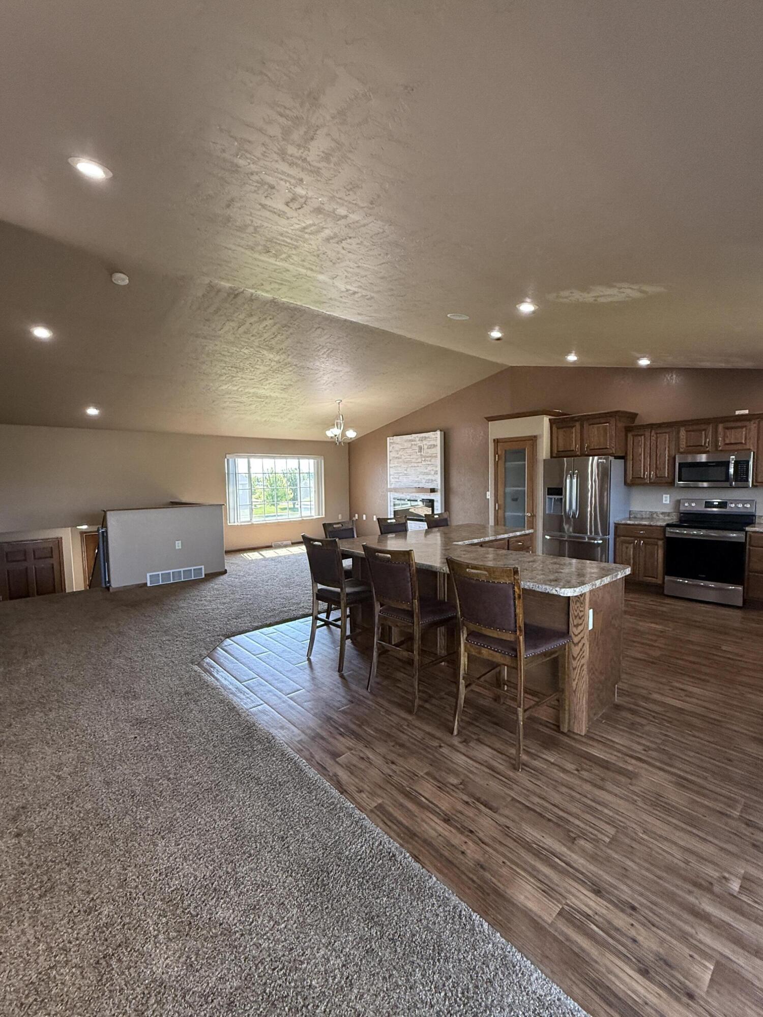 1809 Thomsen Place