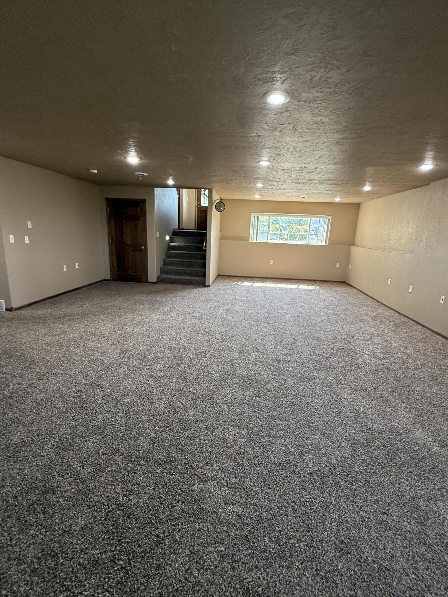 1809 Thomsen Place