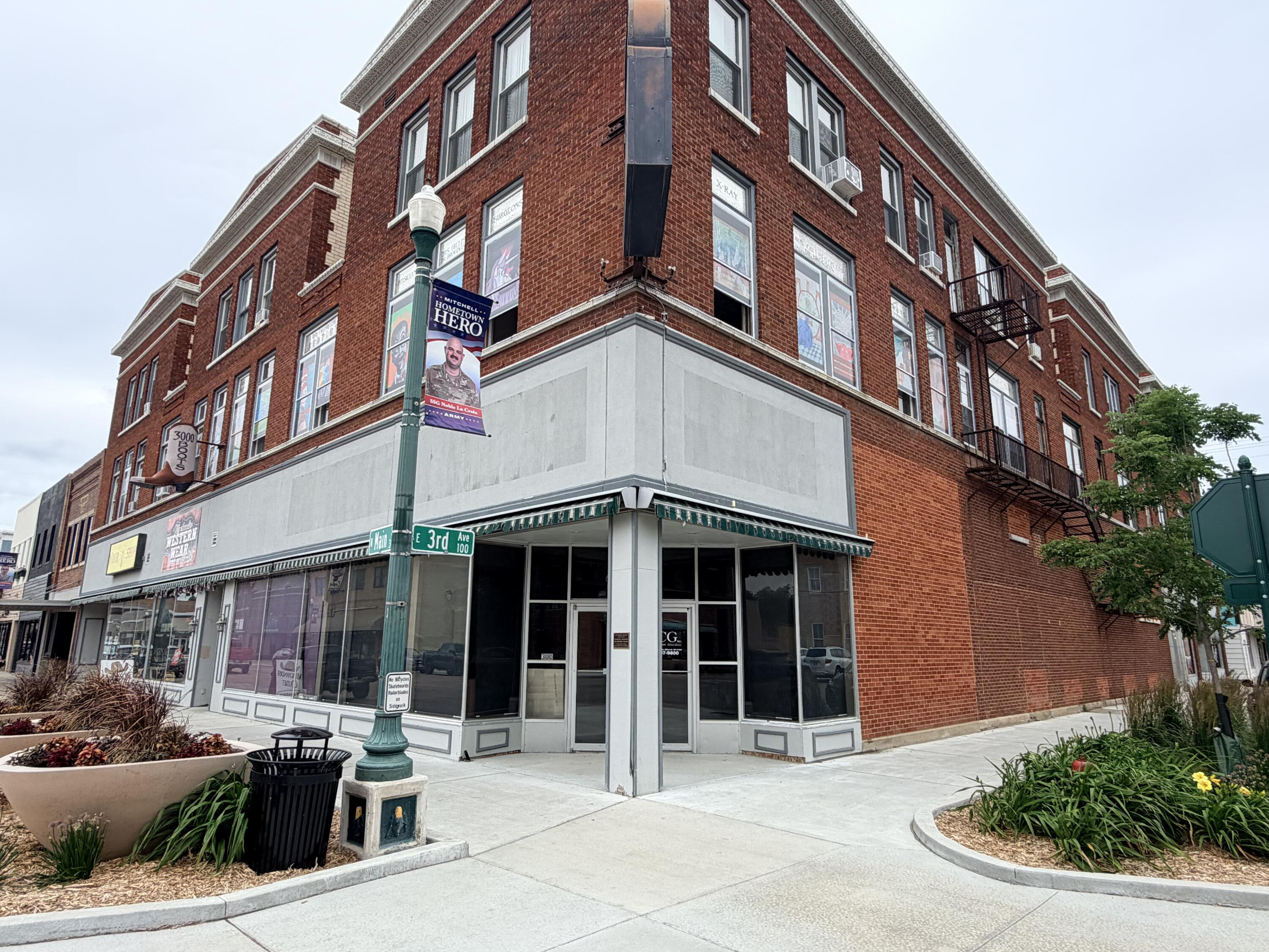 300 N Main St