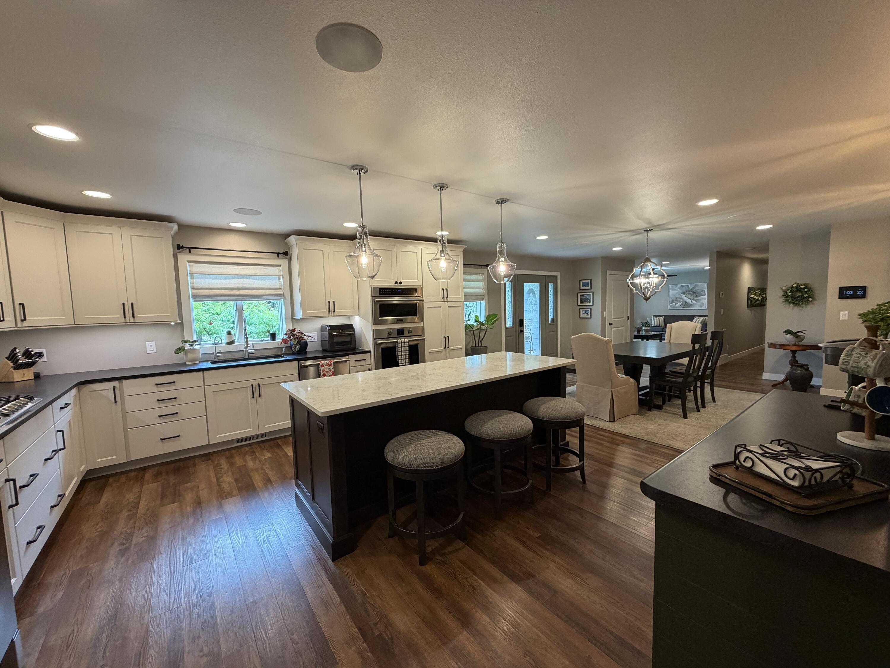 1010 Chalkstone Dr