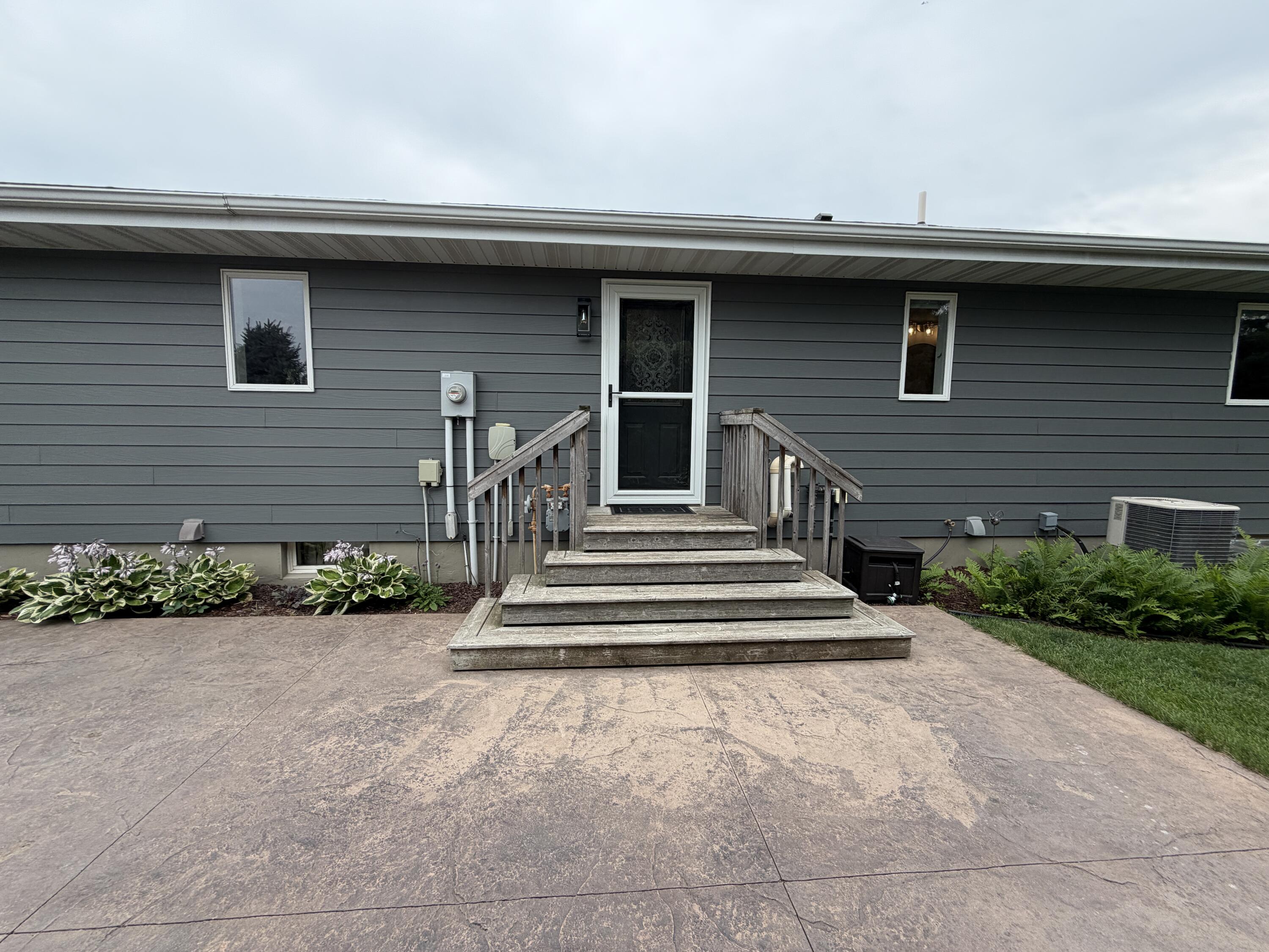1010 Chalkstone Dr