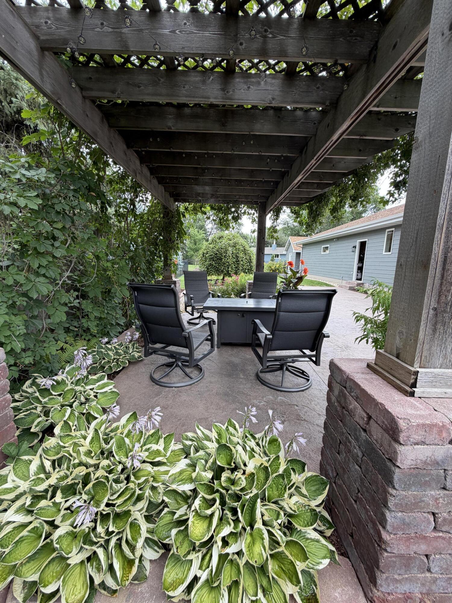 1010 Chalkstone Dr