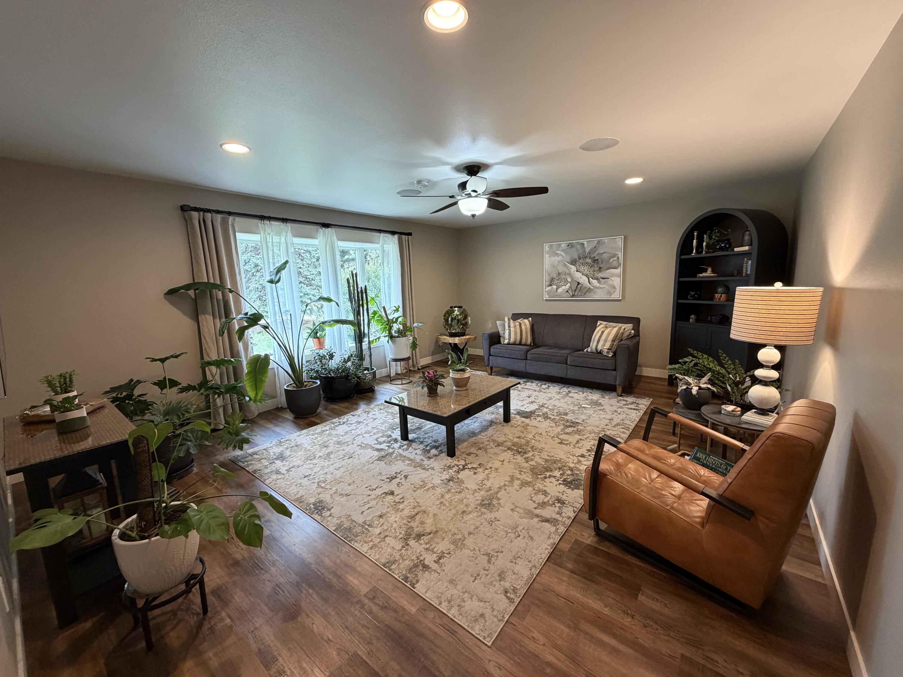1010 Chalkstone Dr
