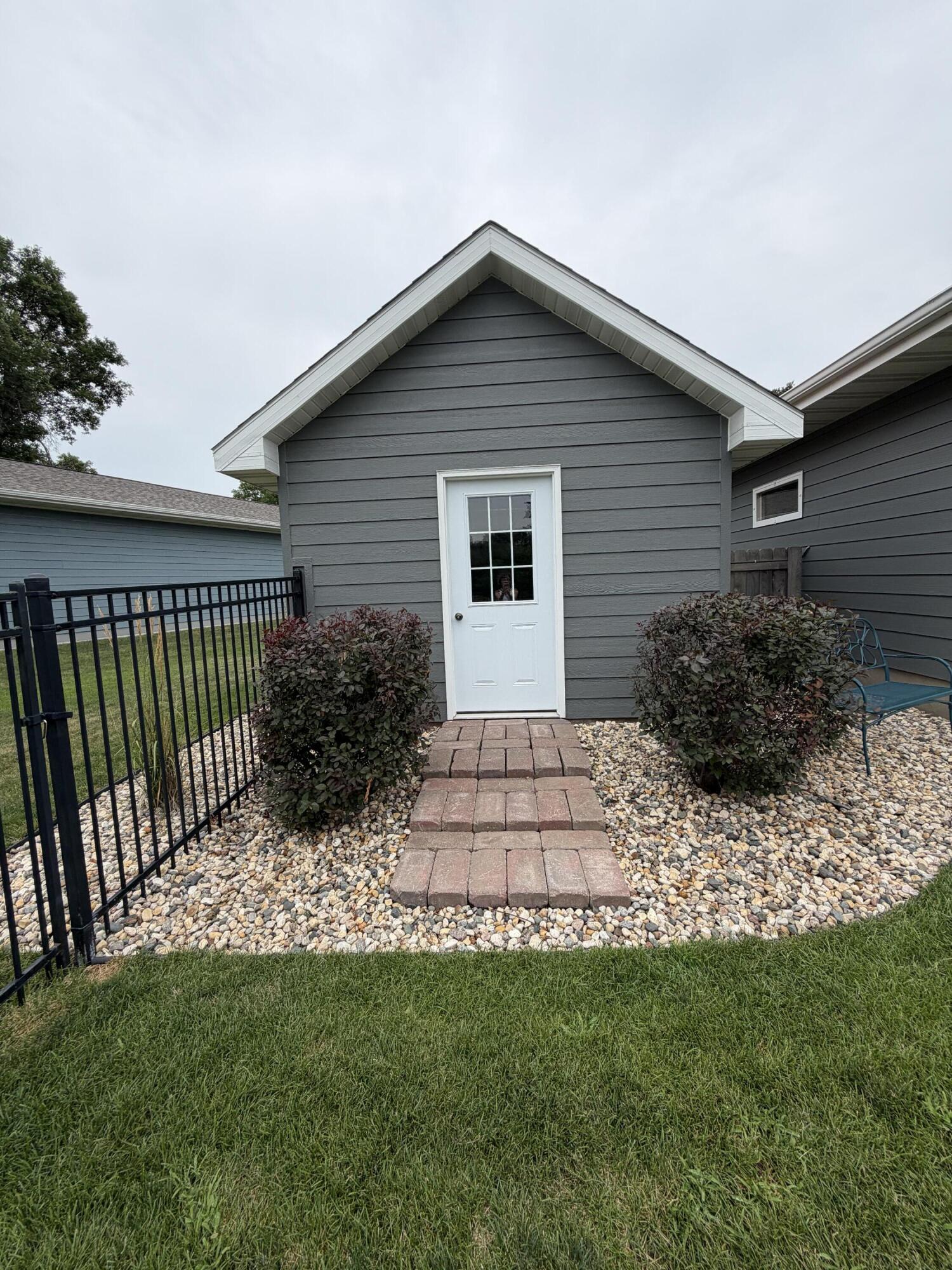 1010 Chalkstone Dr