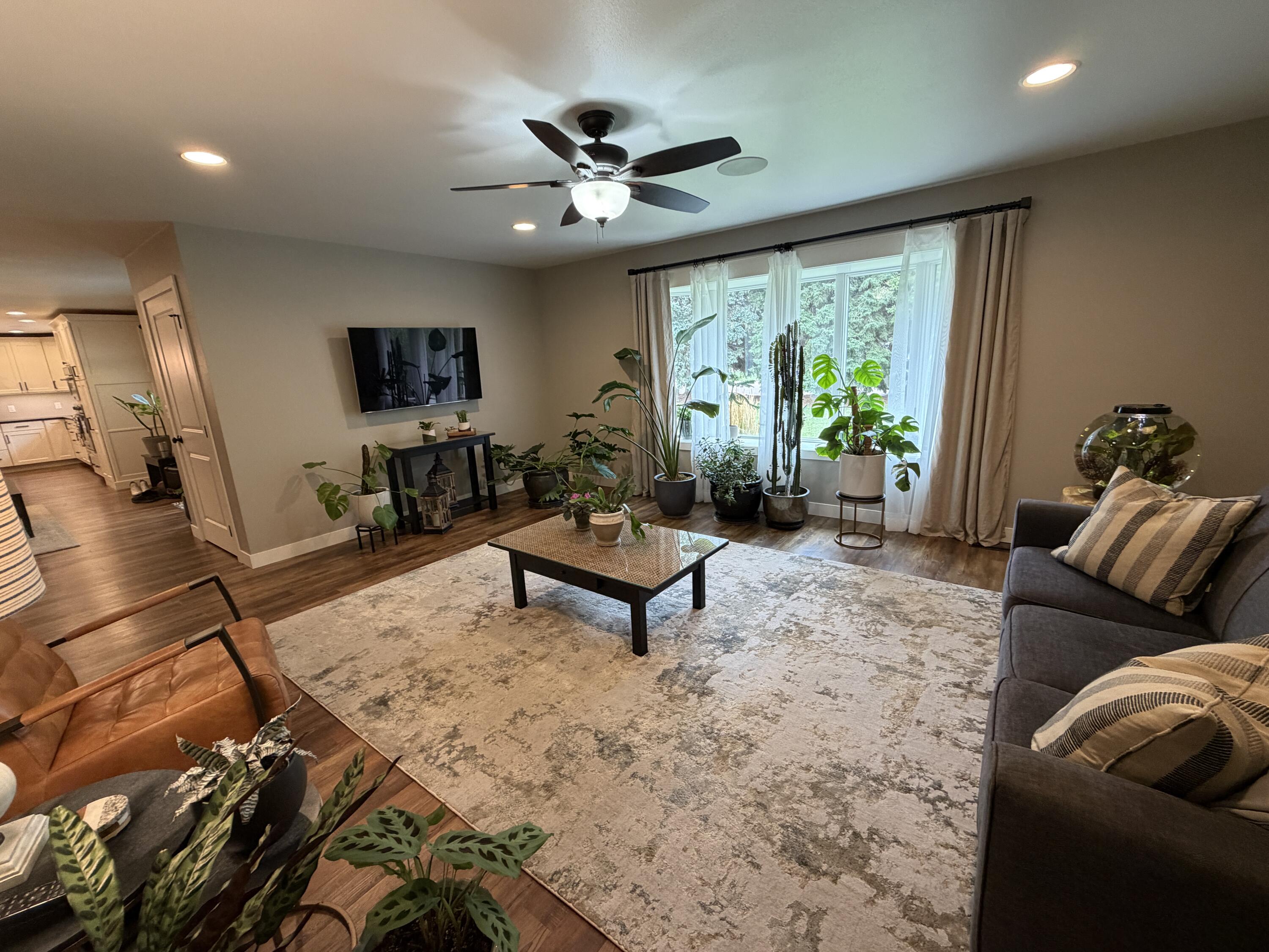 1010 Chalkstone Dr