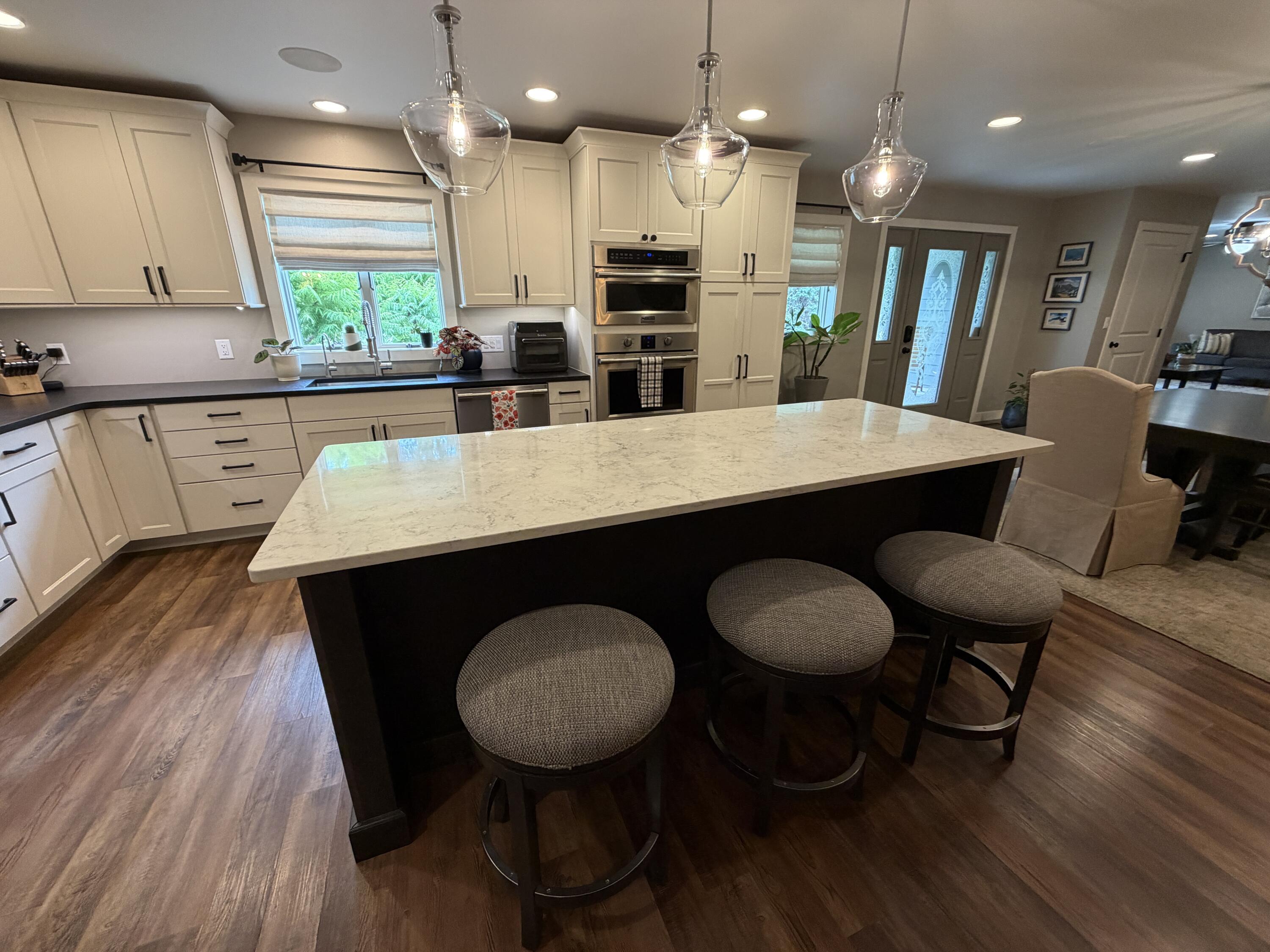1010 Chalkstone Dr