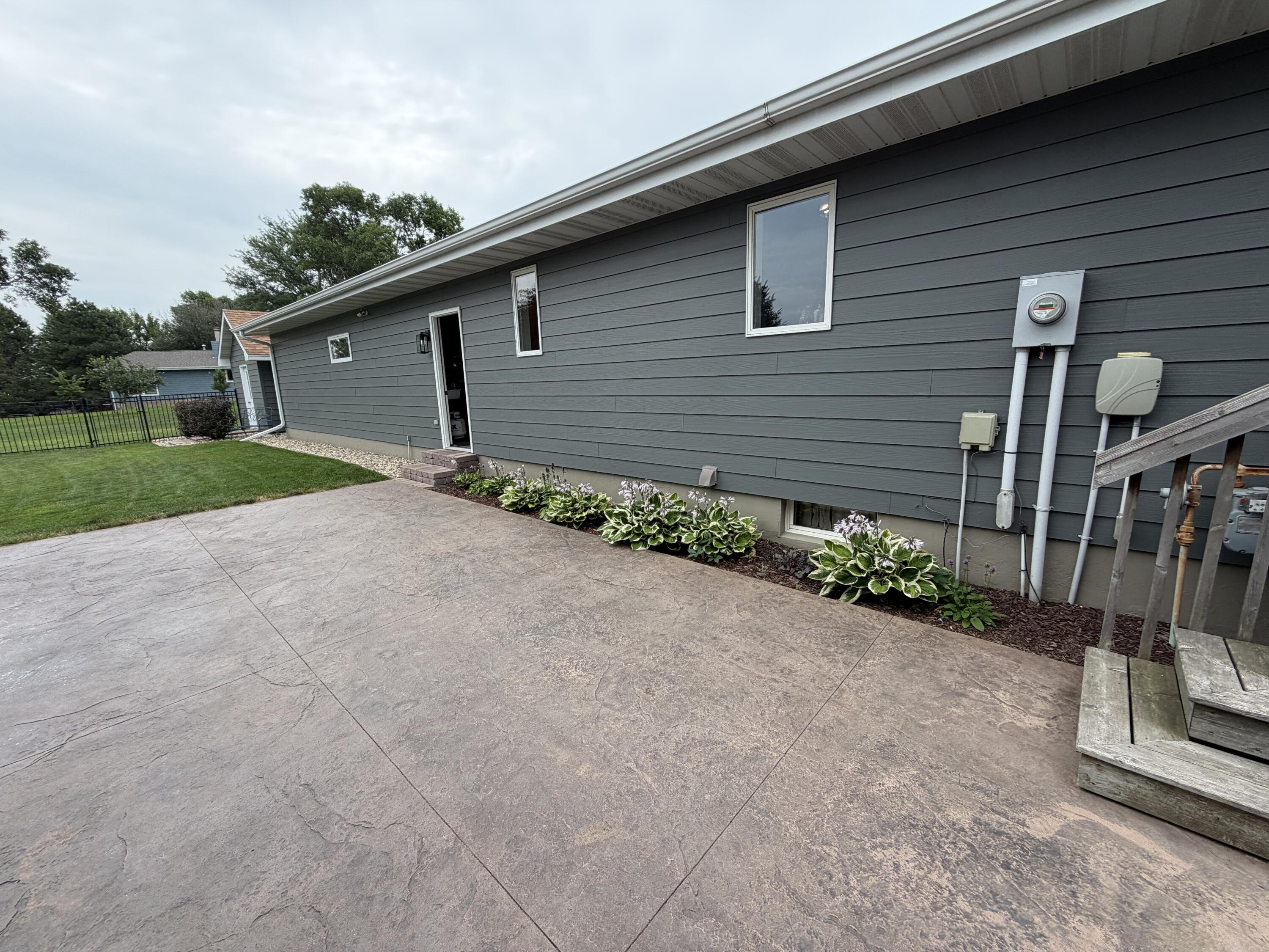 1010 Chalkstone Dr