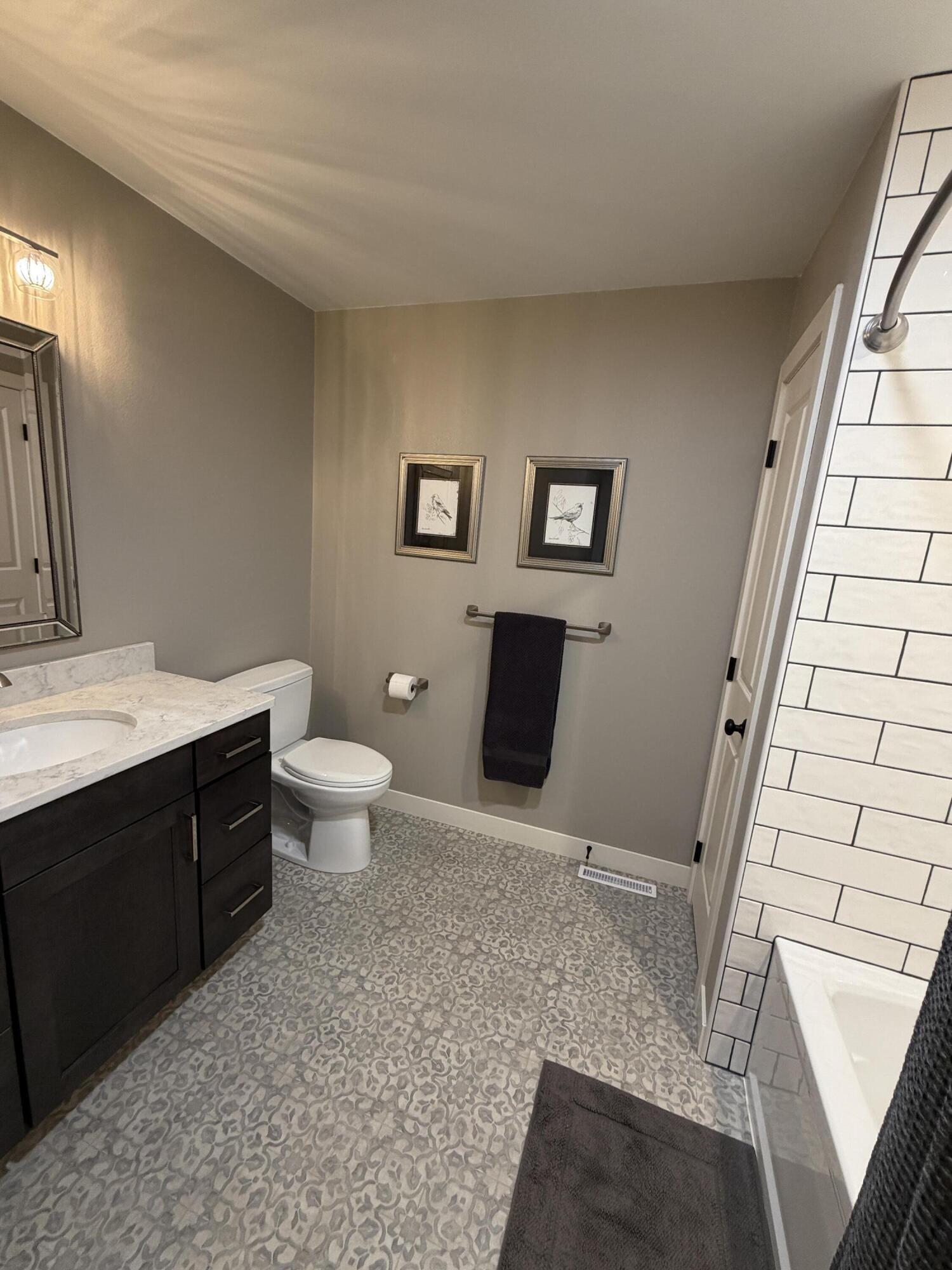 1010 Chalkstone Dr
