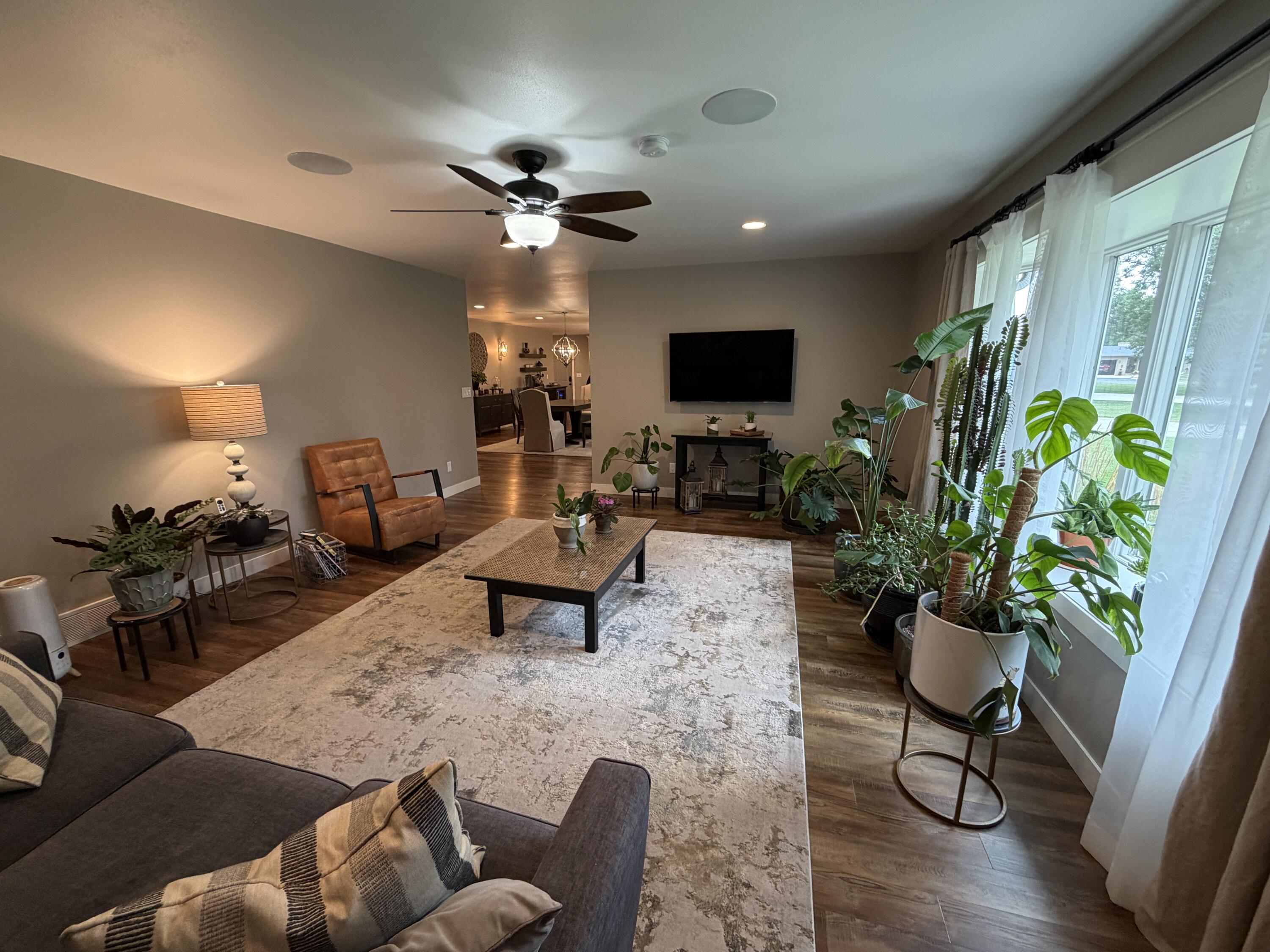1010 Chalkstone Dr