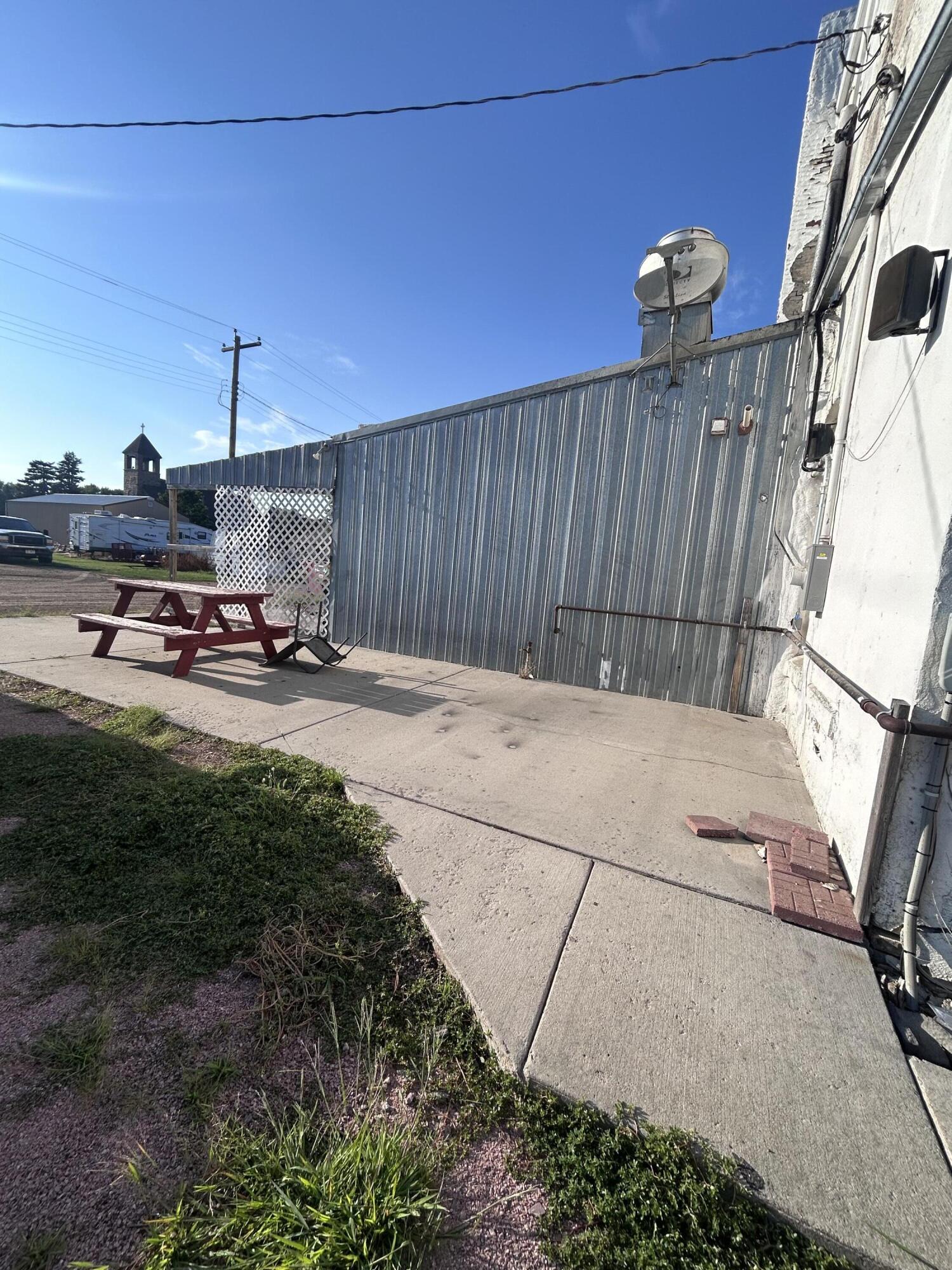 437 Main St