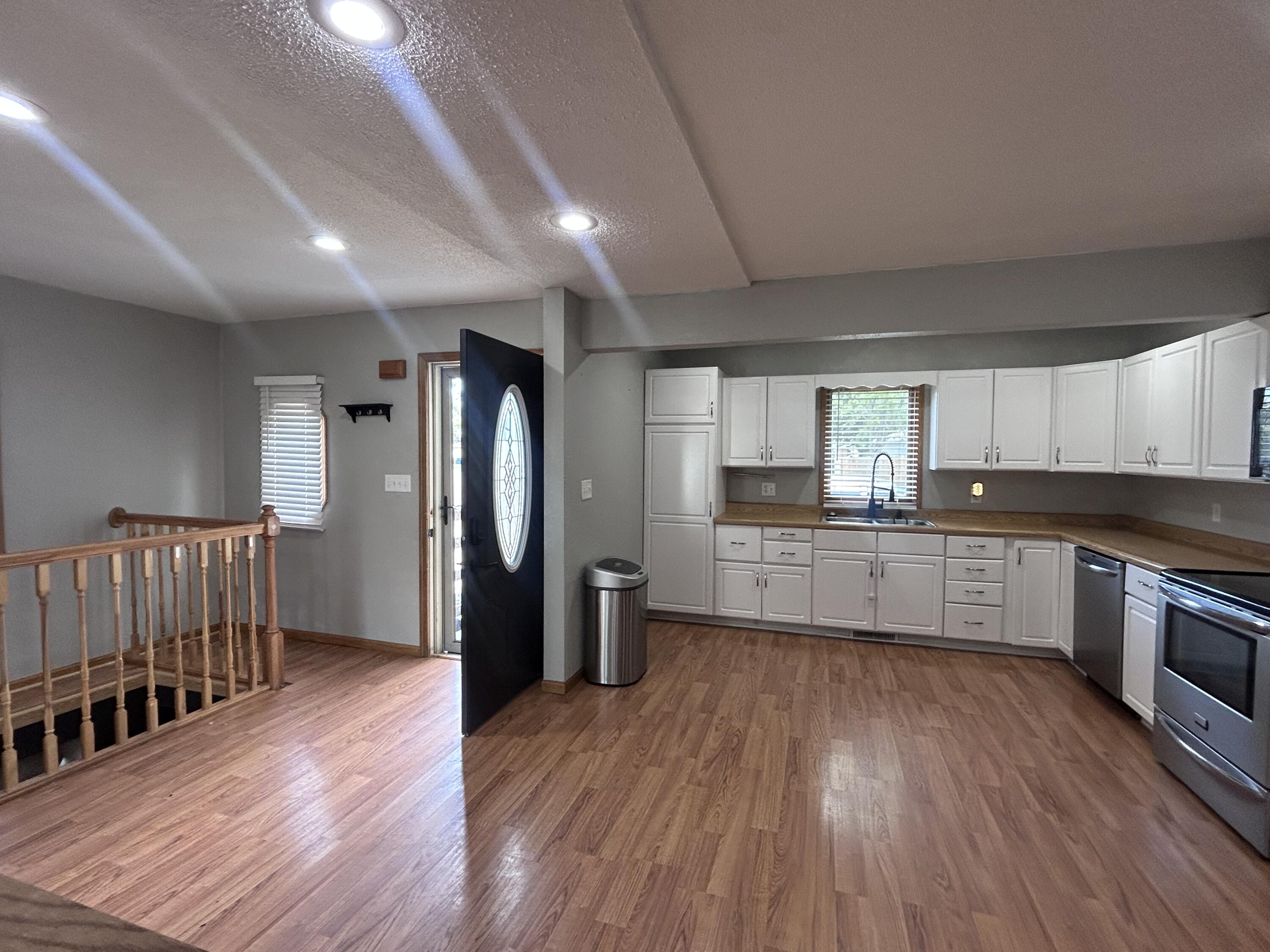 1309 E 5th Ave