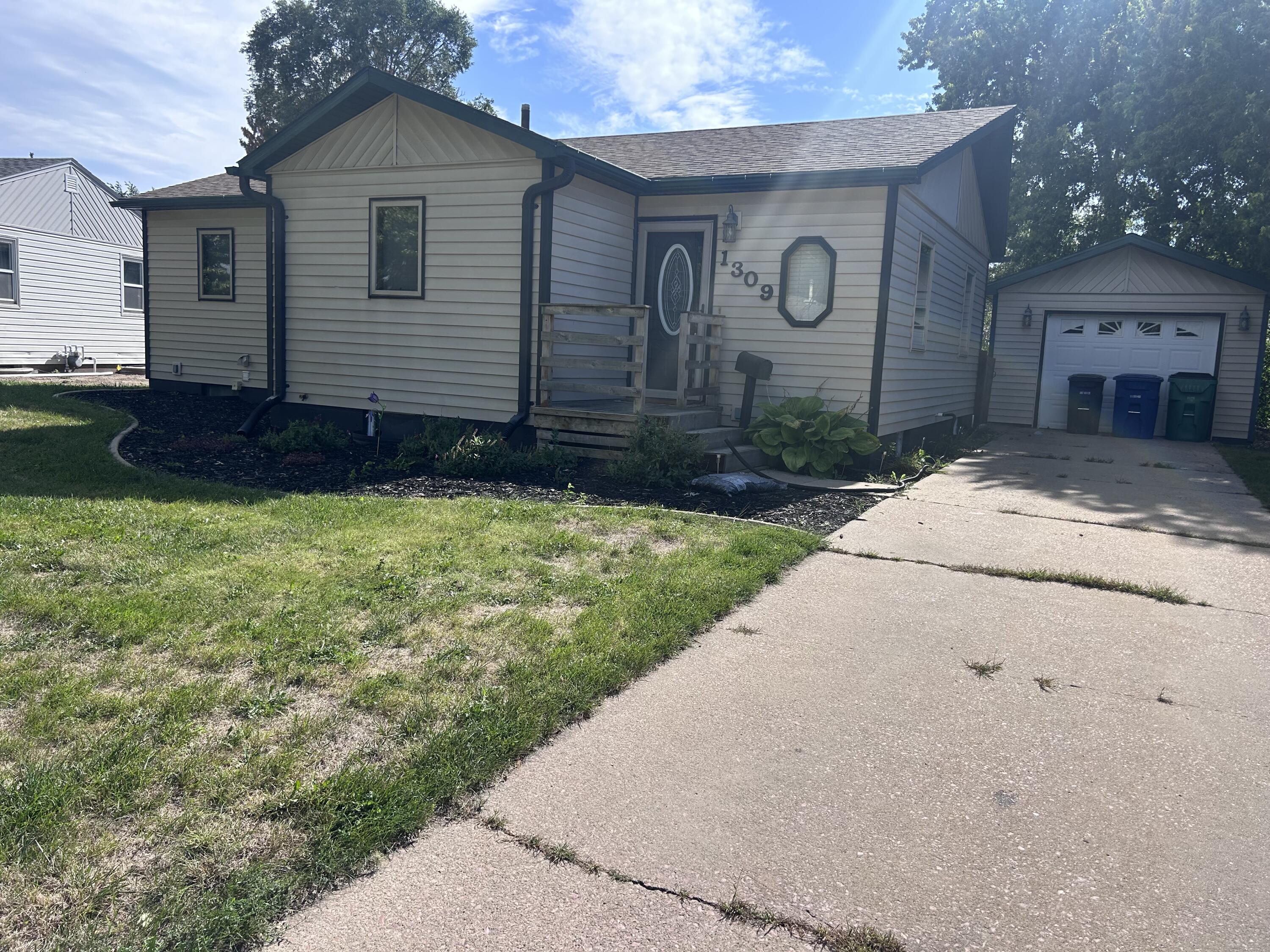 1309 E 5th Ave