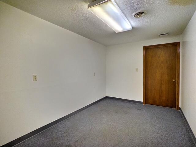 400 N Main St