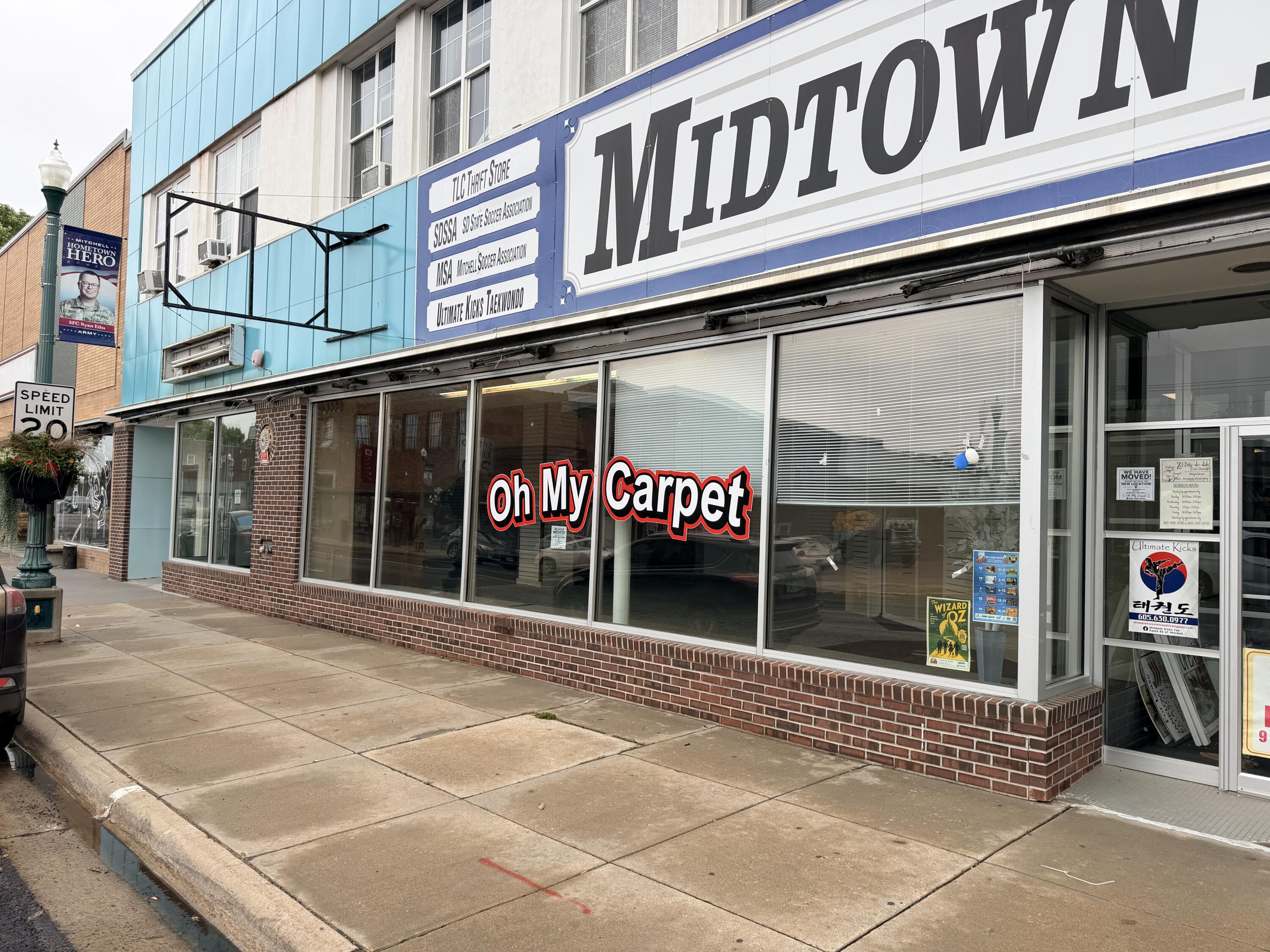 400 N Main St