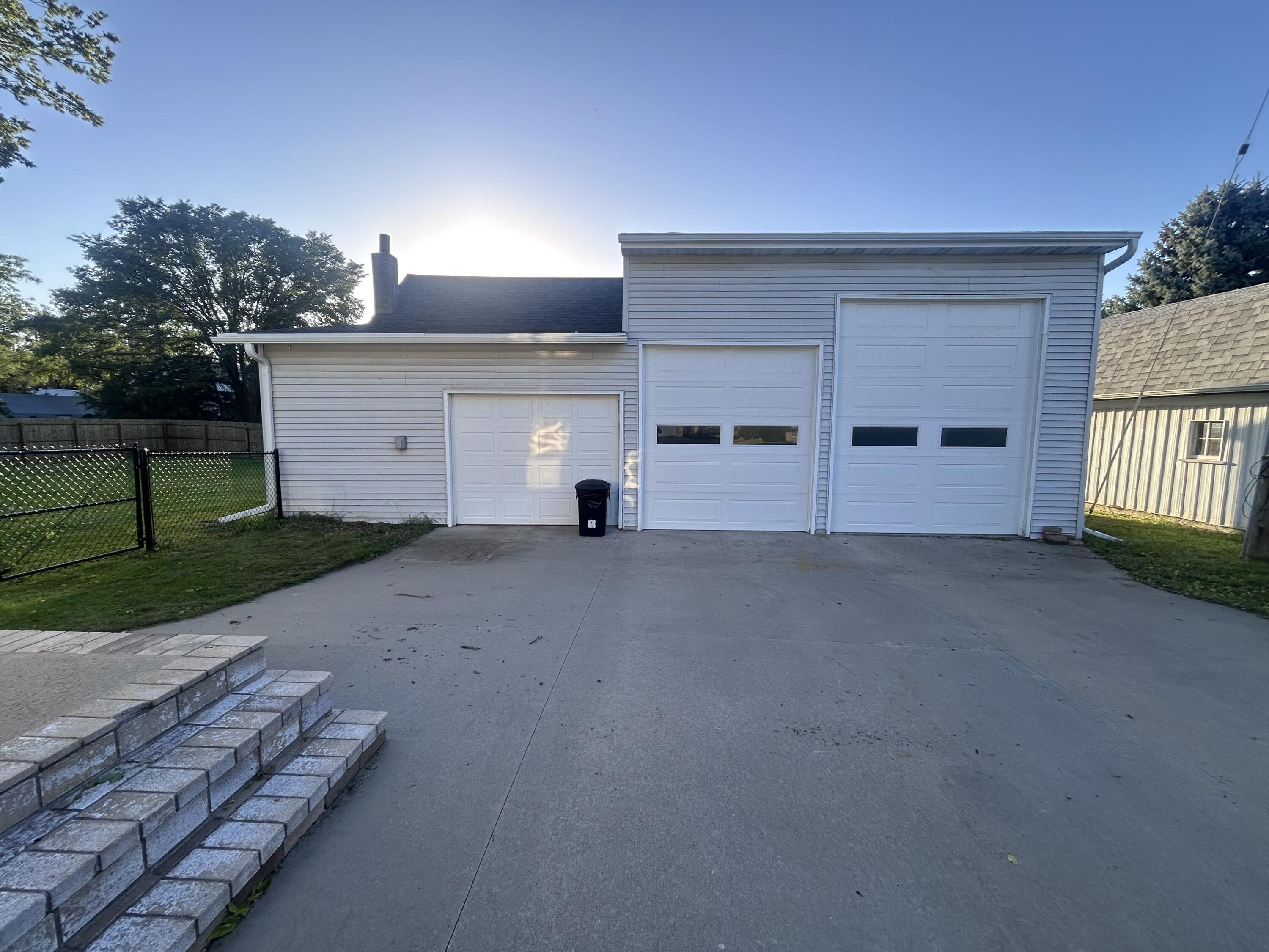 401 N Ben St