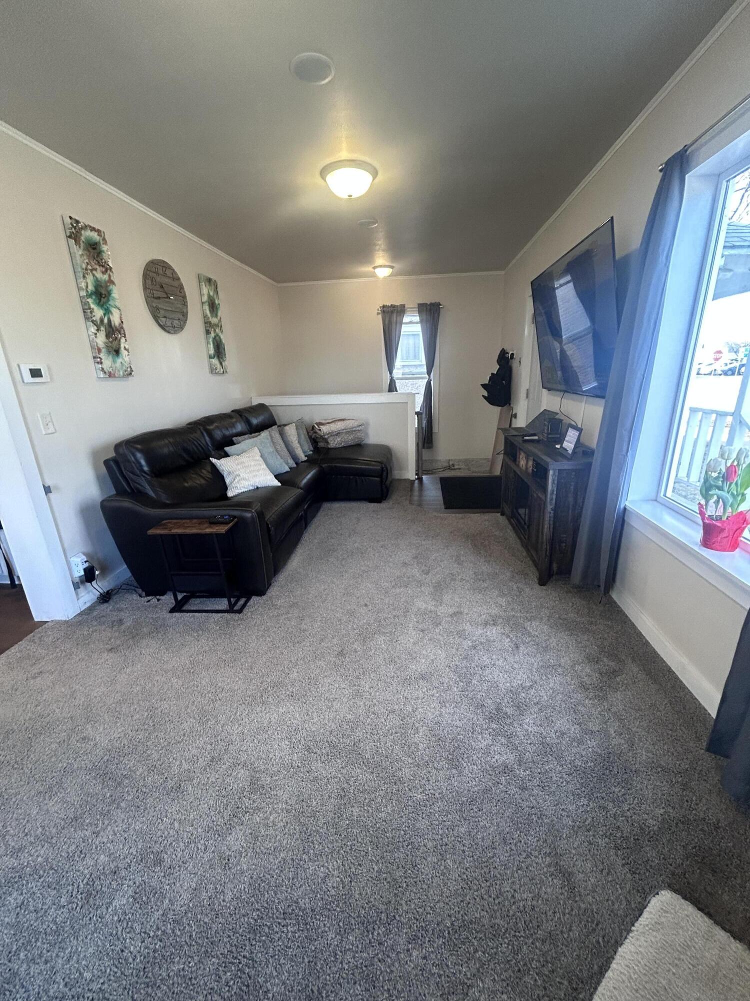 209 E 7th Ave