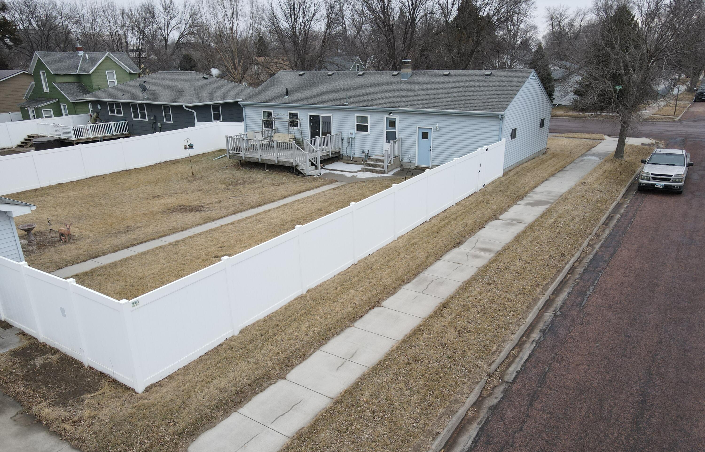 1000 E 7th Ave