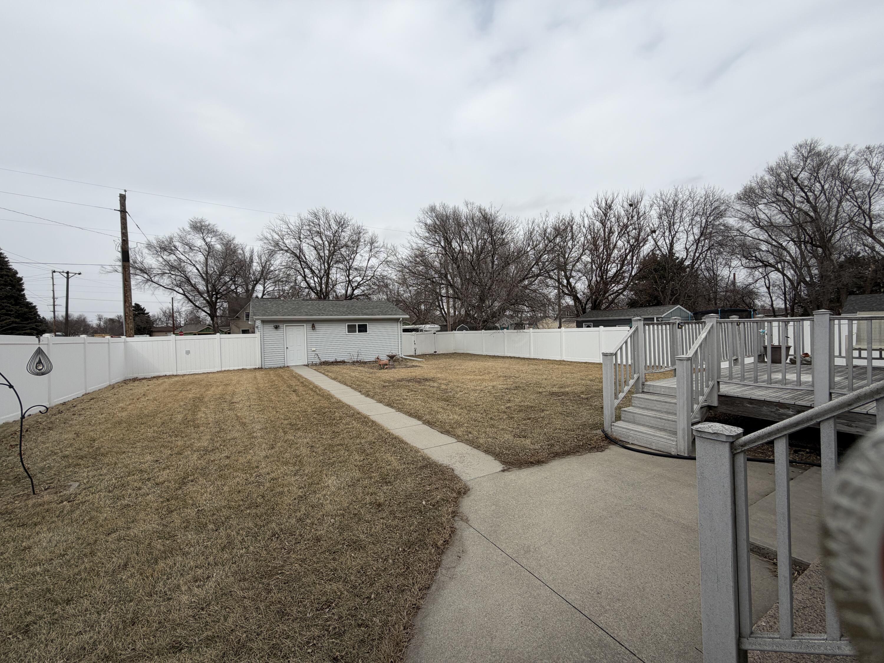 1000 E 7th Ave