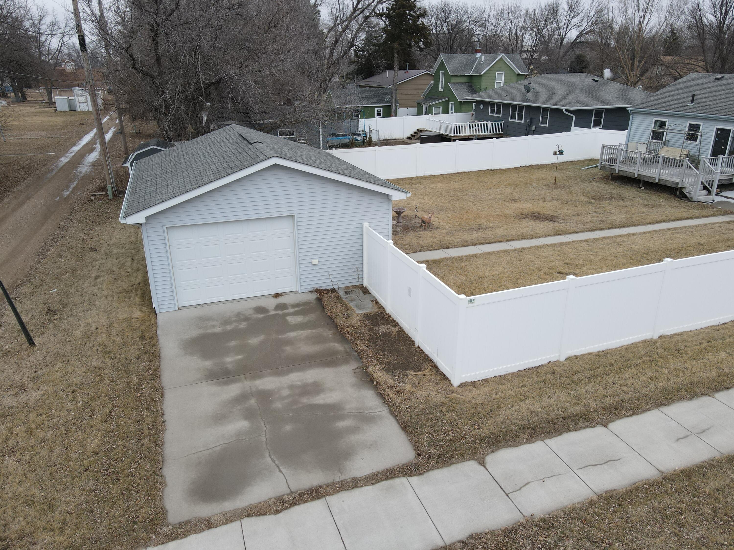 1000 E 7th Ave
