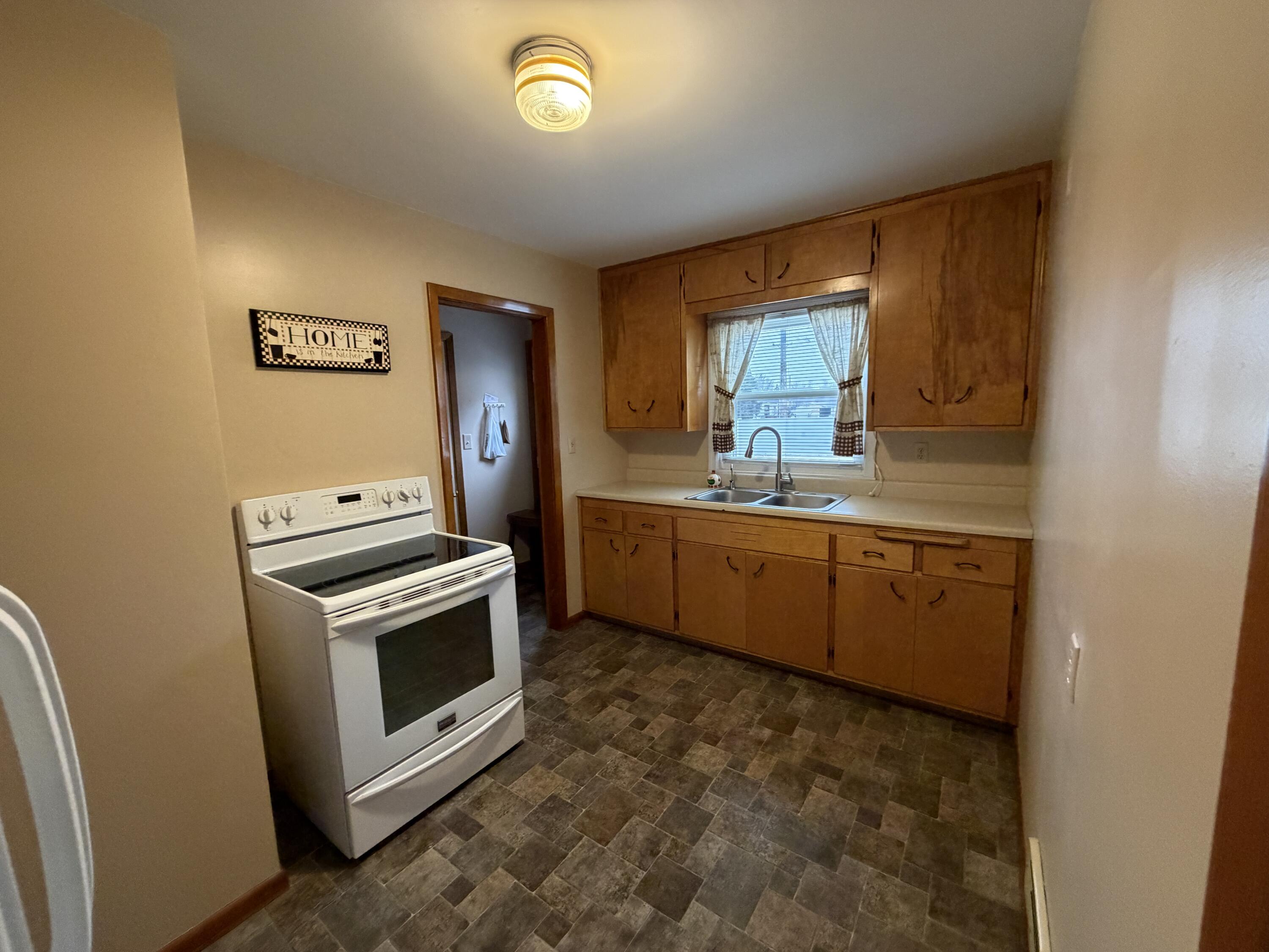 1000 E 7th Ave