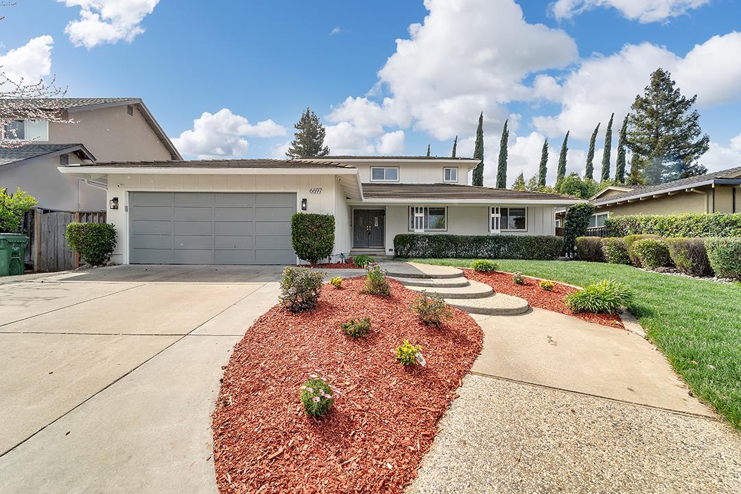 6697 Tannahill DR