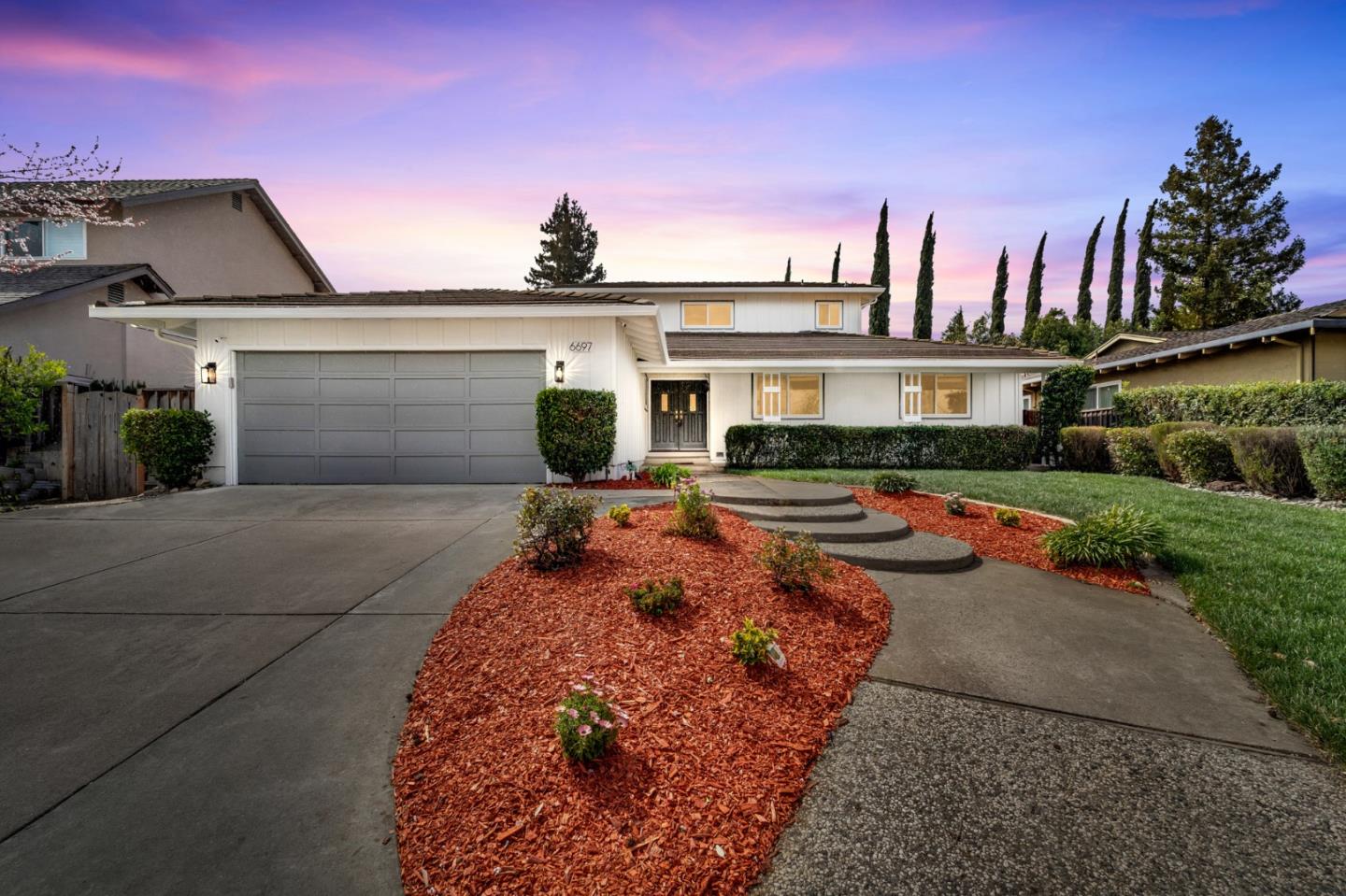 6697 Tannahill DR