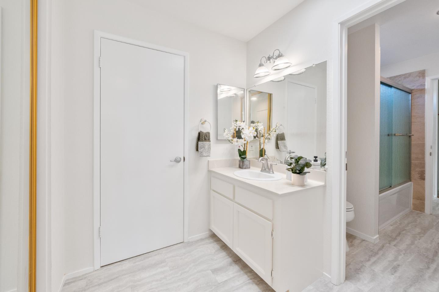 2030 Elm Leaf Court