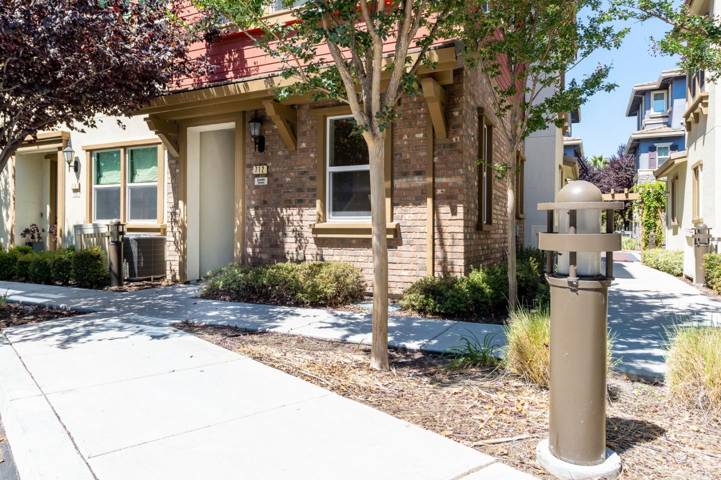712 Bramble Terrace