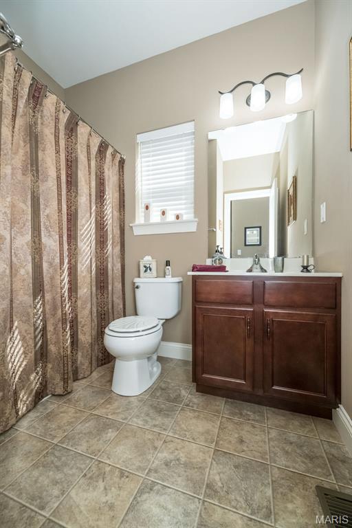 1533 Woodside Hills Drive