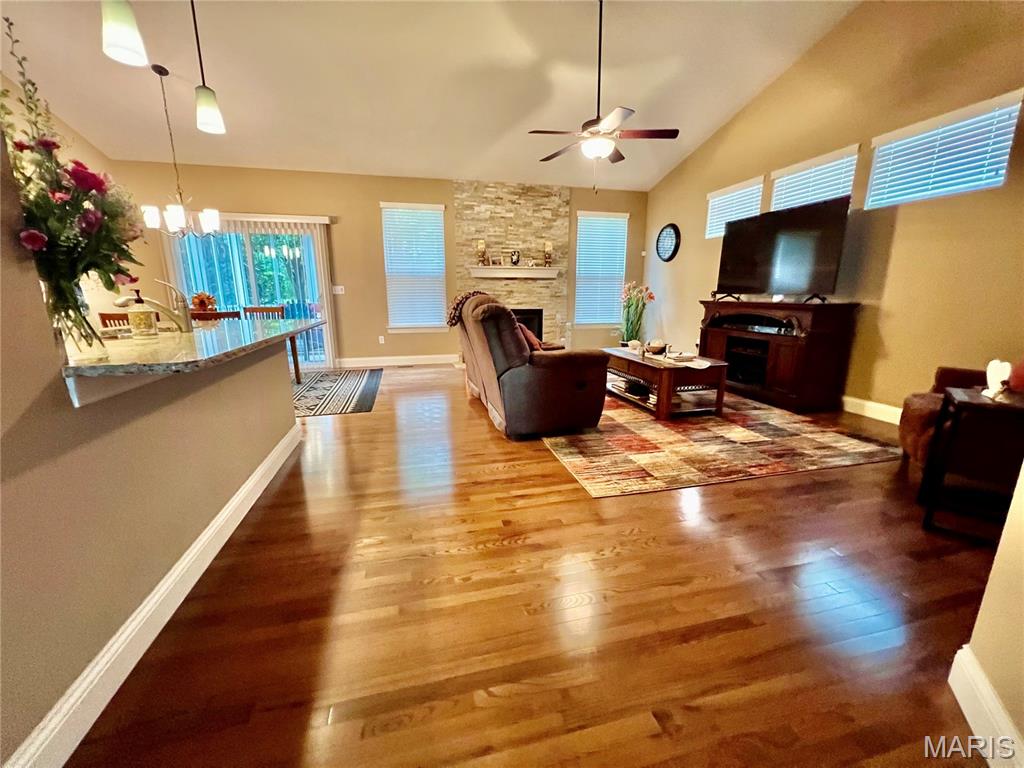 1533 Woodside Hills Drive