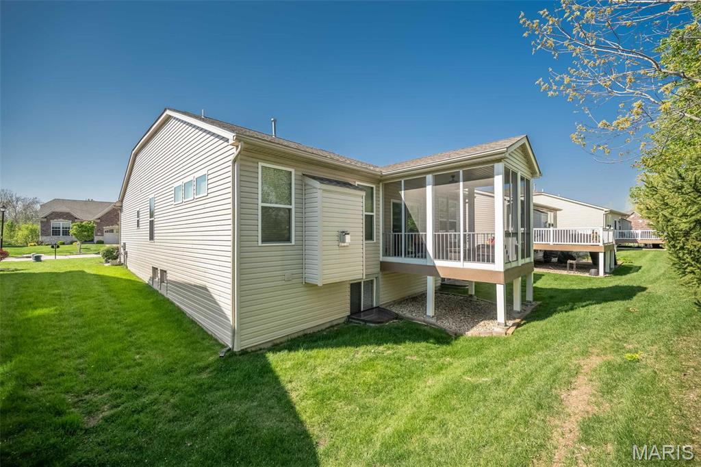 1533 Woodside Hills Drive