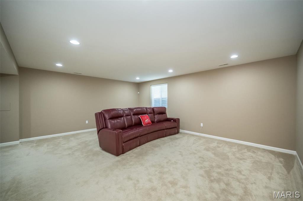 1533 Woodside Hills Drive