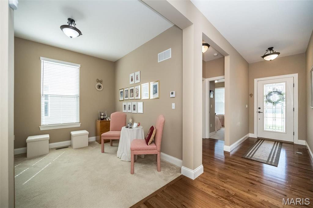 1533 Woodside Hills Drive