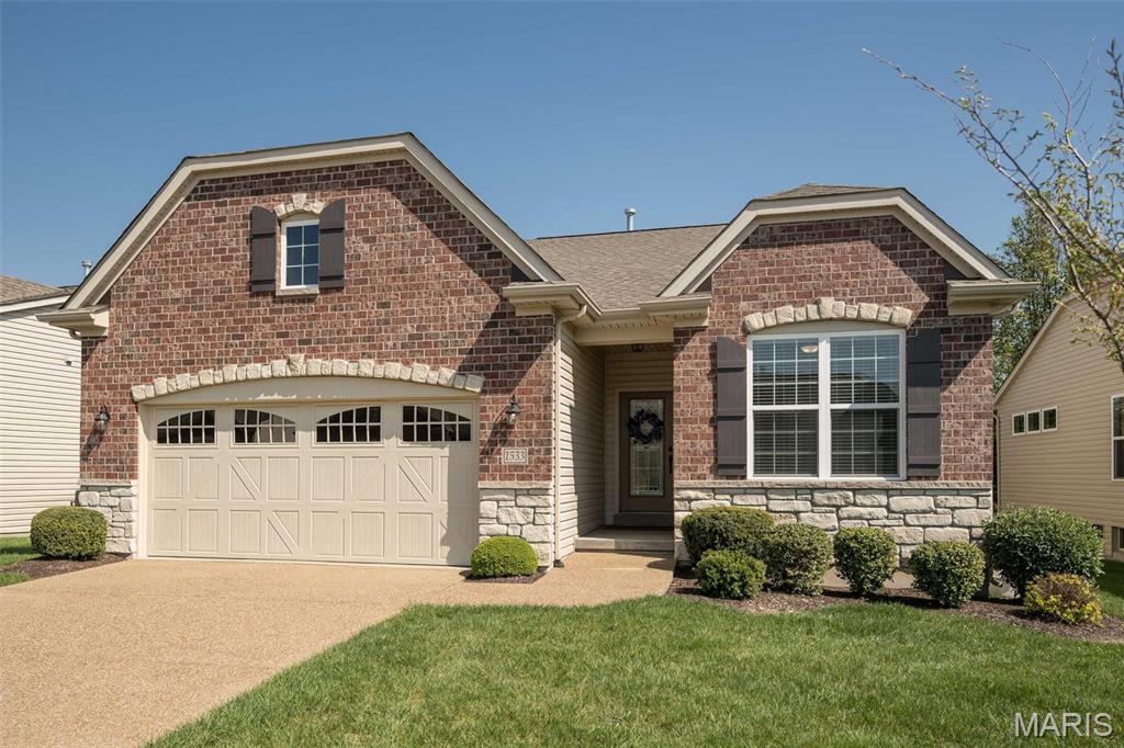 1533 Woodside Hills Drive