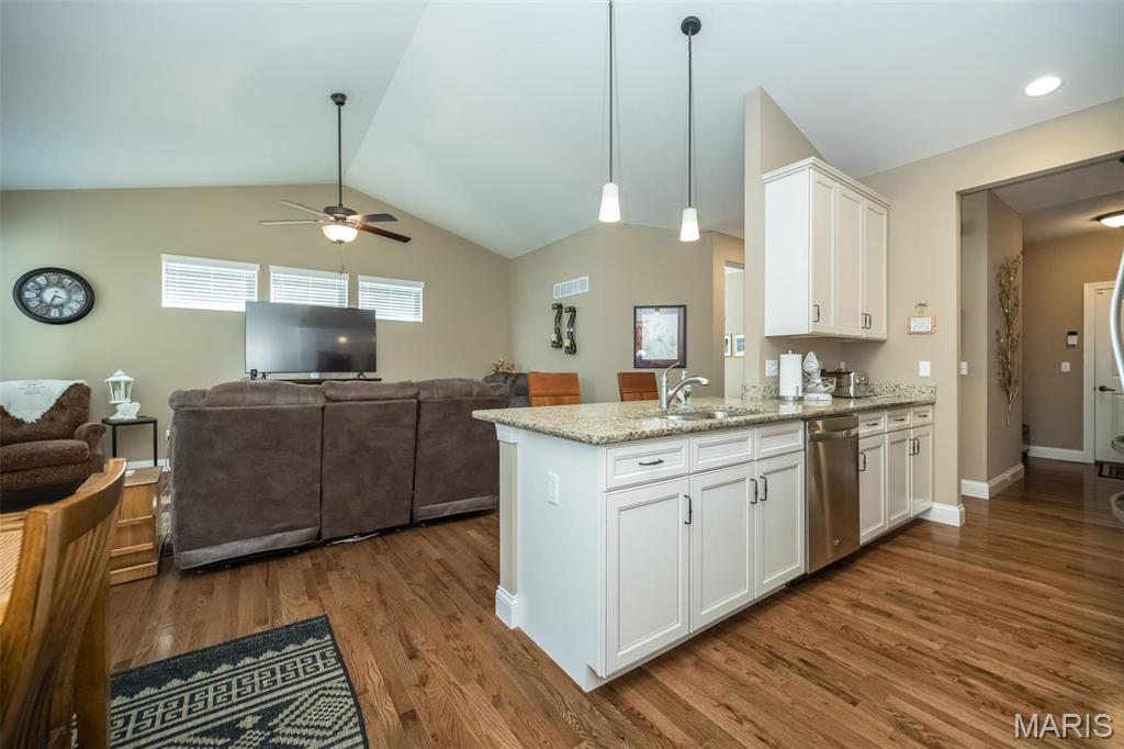 1533 Woodside Hills Drive