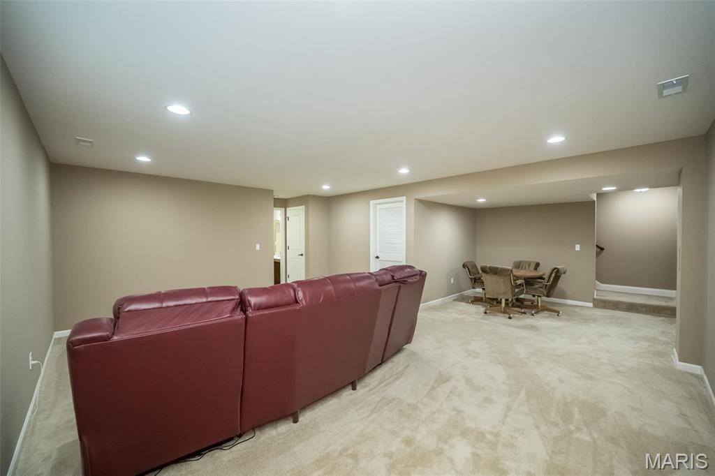 1533 Woodside Hills Drive