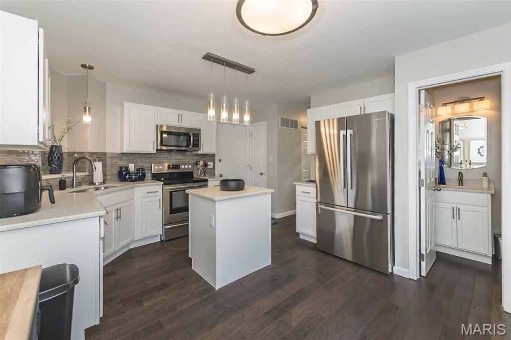 12924 Midfield Terrace