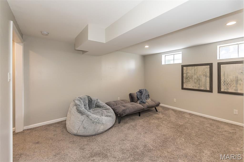 12924 Midfield Terrace