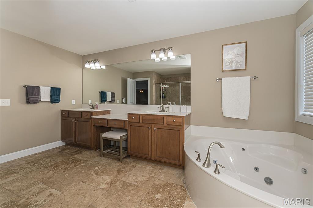 977 Bentley Park Circle